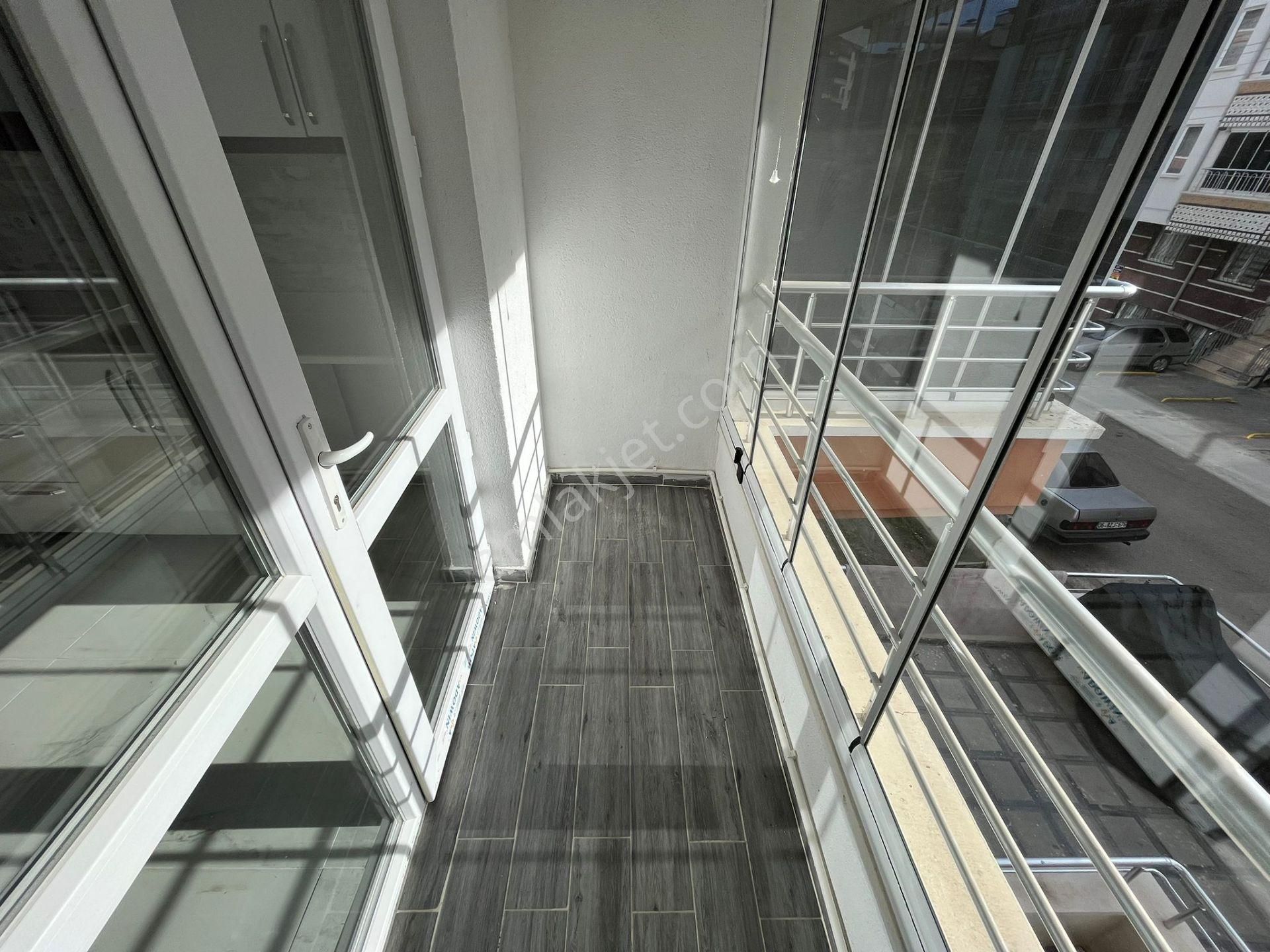 Karakaya Merekez'de Katta Full Lüx Yapılı Ebeyn Banyolu 3+1 Daire - Görsel 10