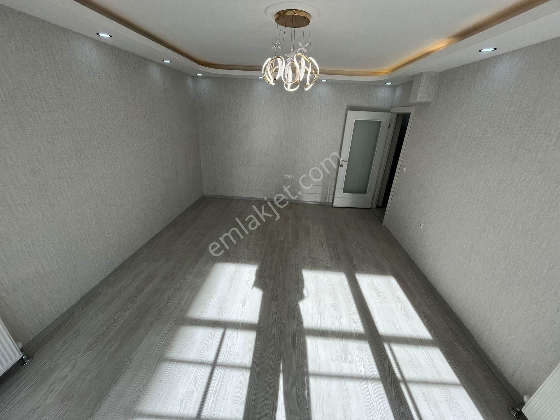 Karakaya Merekez'de Katta Full Lüx Yapılı Ebeyn Banyolu 3+1 Daire - Görsel 20