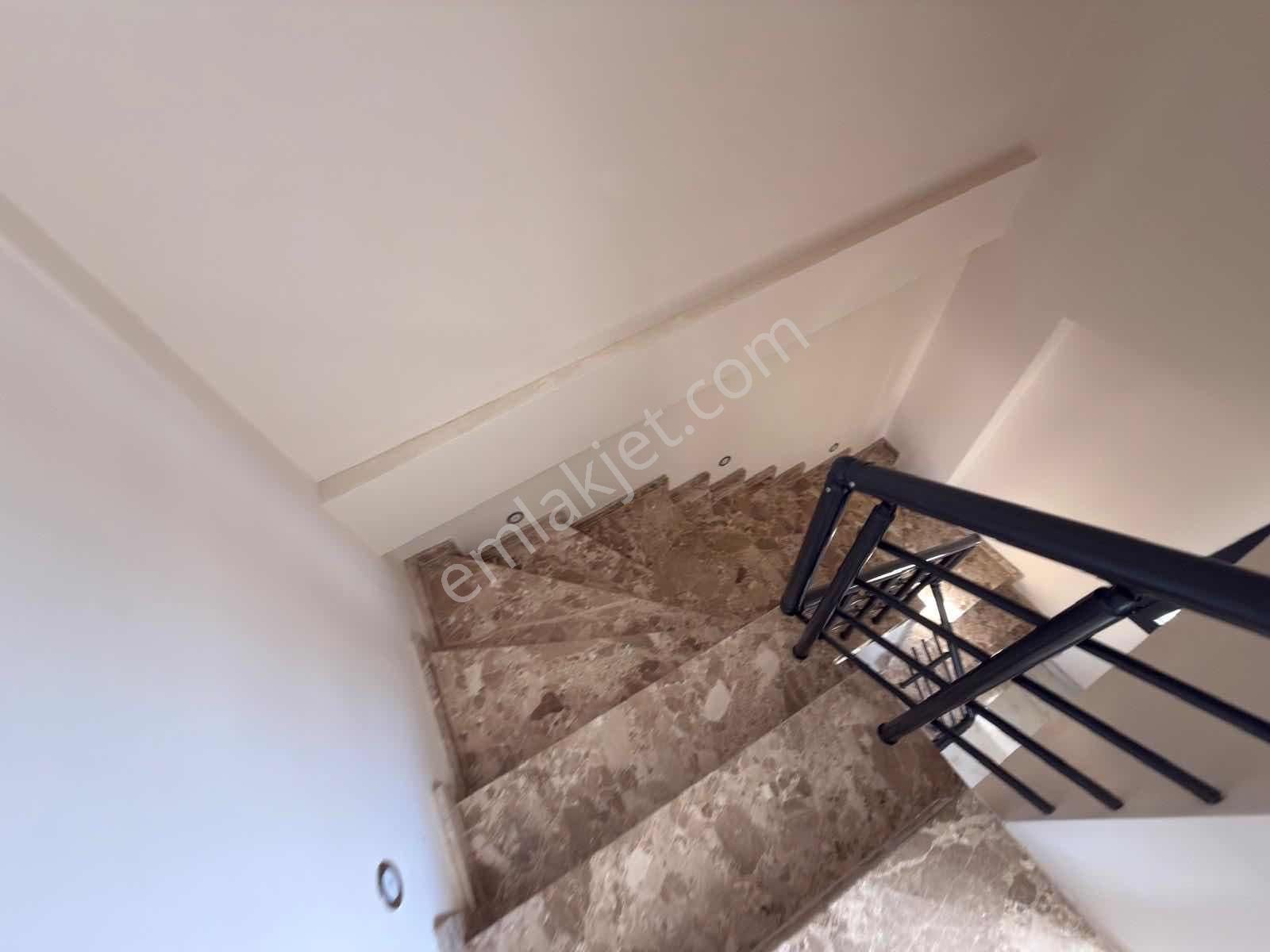 Didim Mavişehir Denize 200m 4+1 Villa - Görsel 19