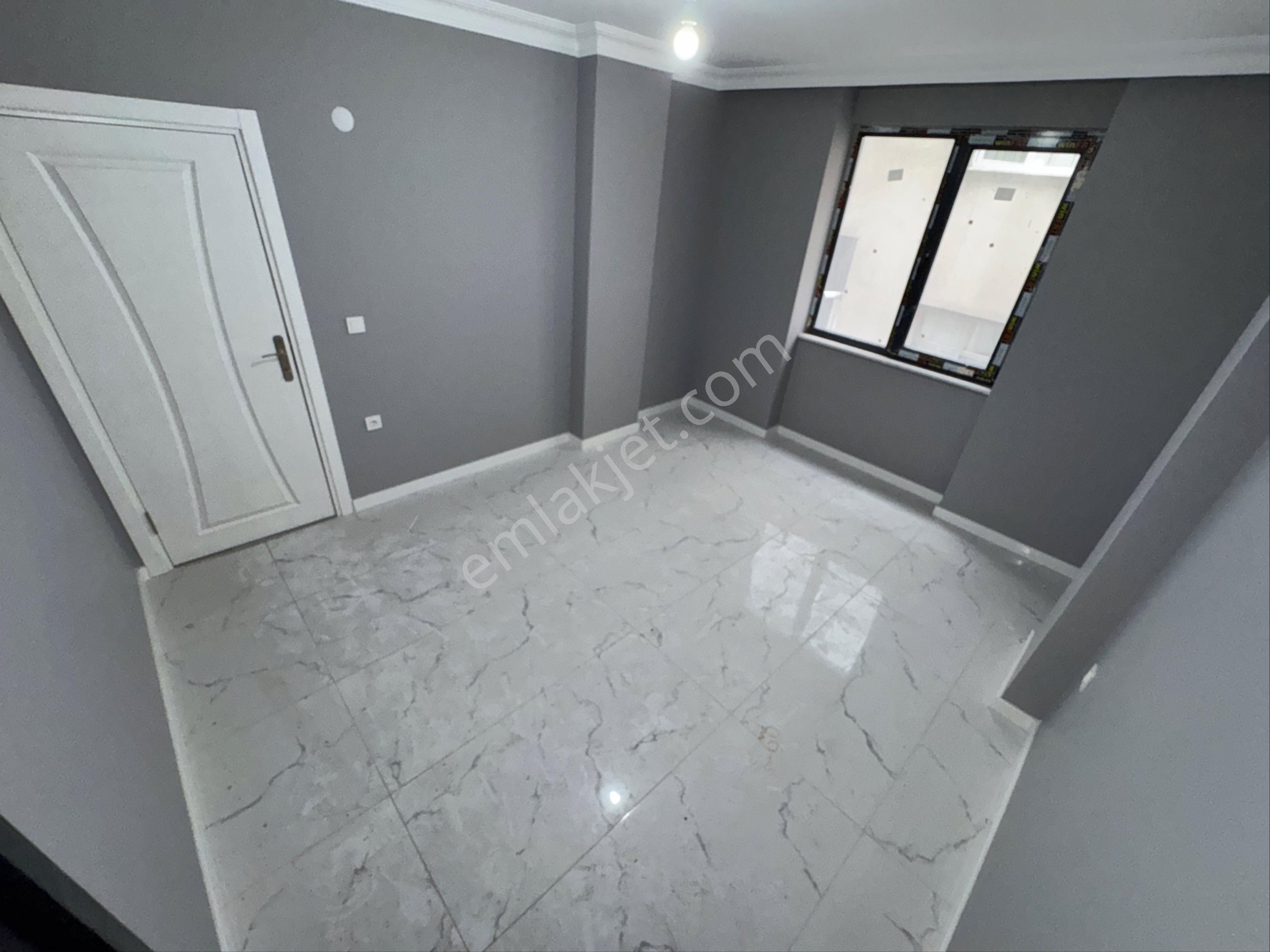 Zafer Yapıdan Satılık Ortakat Daire 1.kat 3+1 130m2 Ebeveyn Banyolu İstanbul Sultangazi Cebeci Mahde - Görsel 12