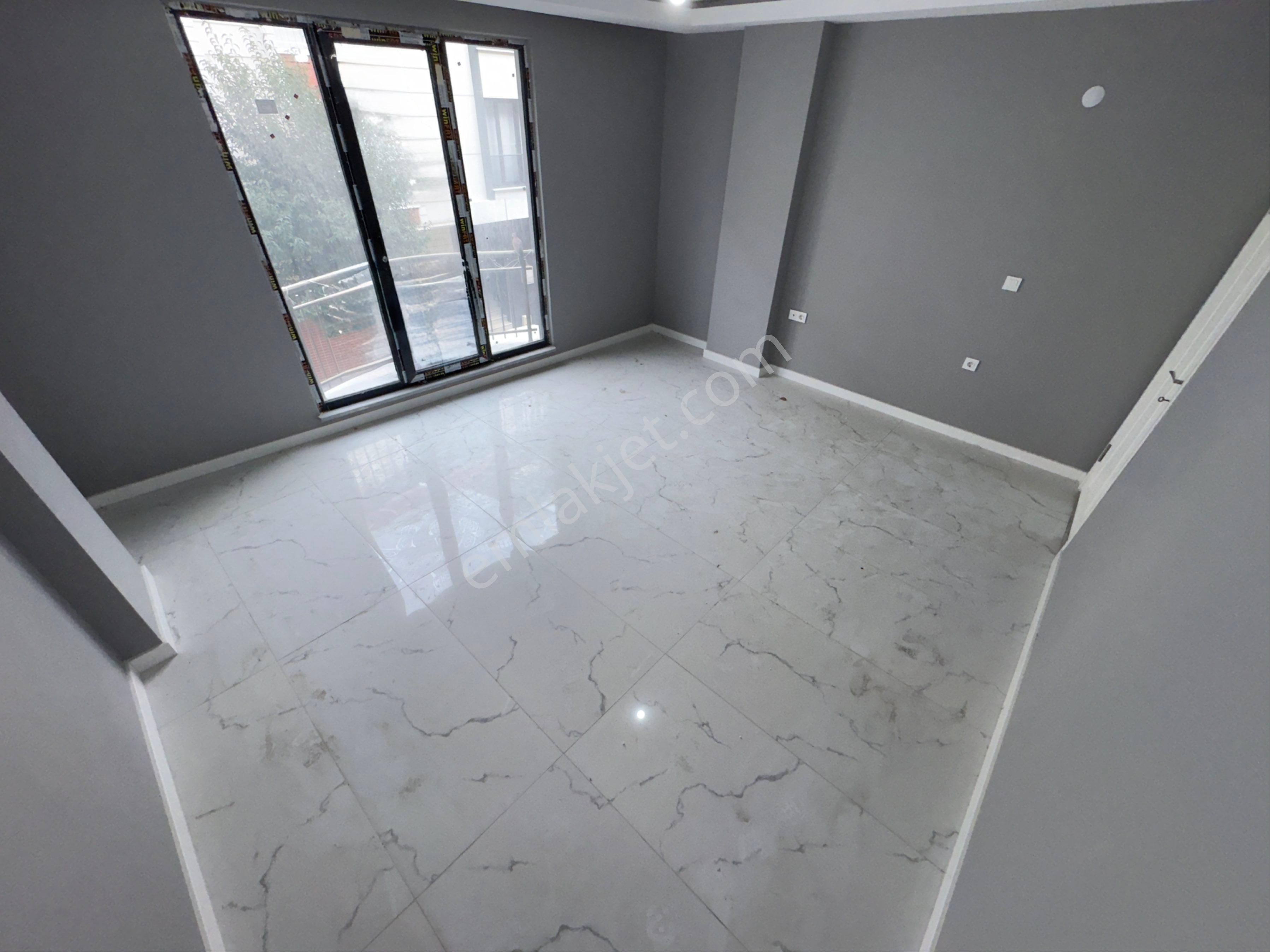 Zafer Yapıdan Satılık Ortakat Daire 1.kat 3+1 130m2 Ebeveyn Banyolu İstanbul Sultangazi Cebeci Mahde - Görsel 8
