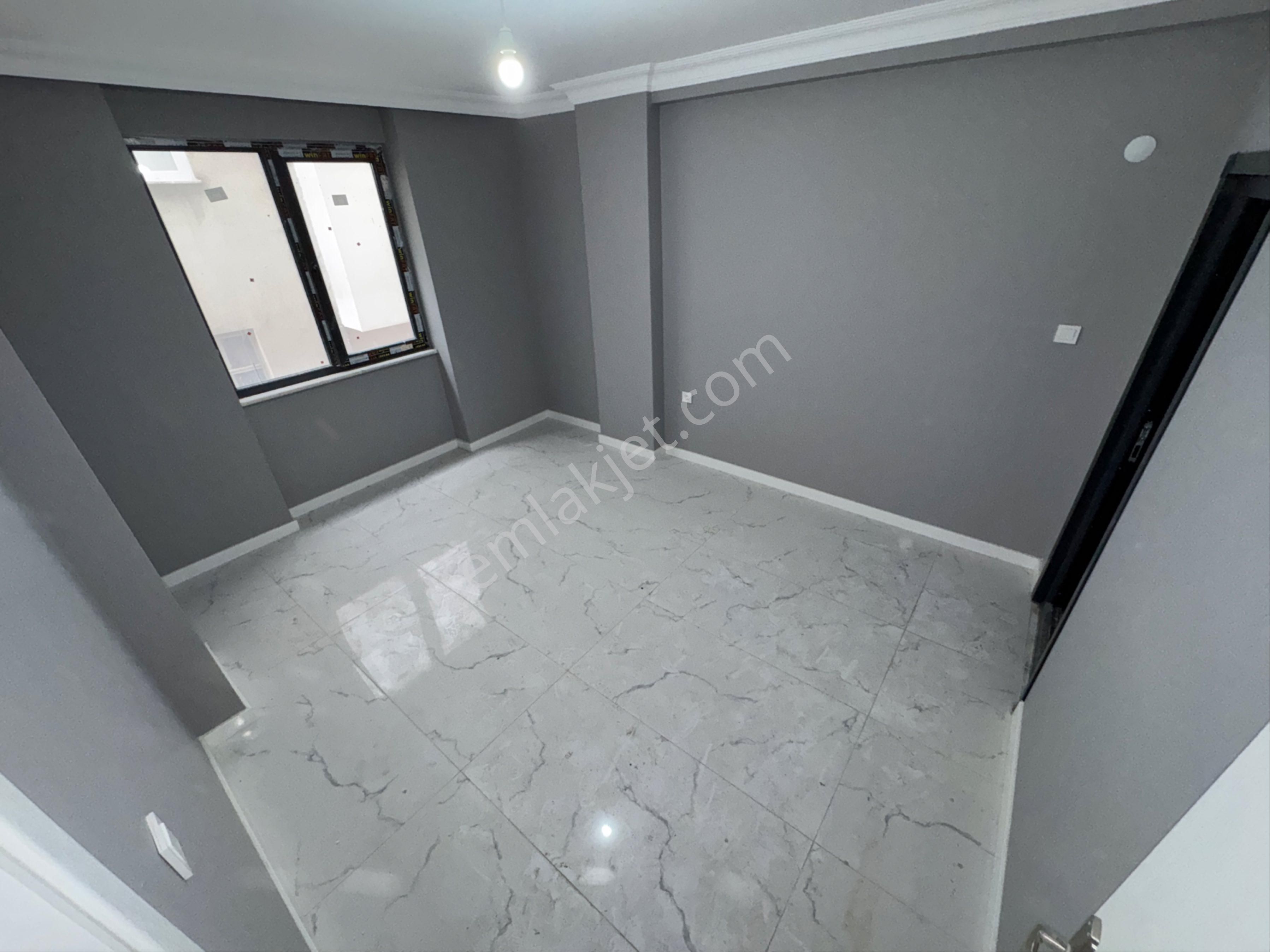 Zafer Yapıdan Satılık Ortakat Daire 1.kat 3+1 130m2 Ebeveyn Banyolu İstanbul Sultangazi Cebeci Mahde - Görsel 11