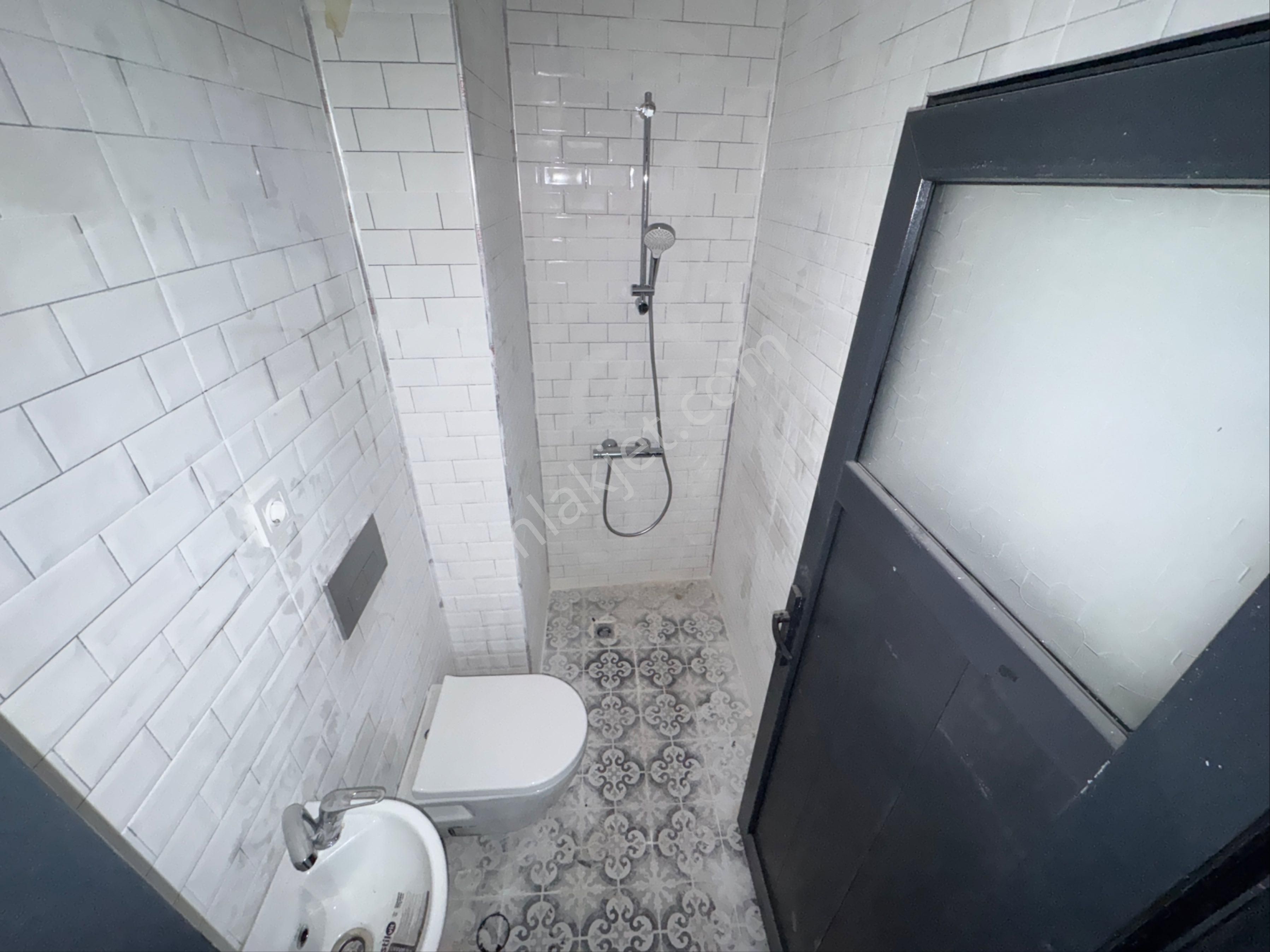 Zafer Yapıdan Satılık Ortakat Daire 1.kat 3+1 130m2 Ebeveyn Banyolu İstanbul Sultangazi Cebeci Mahde - Görsel 14