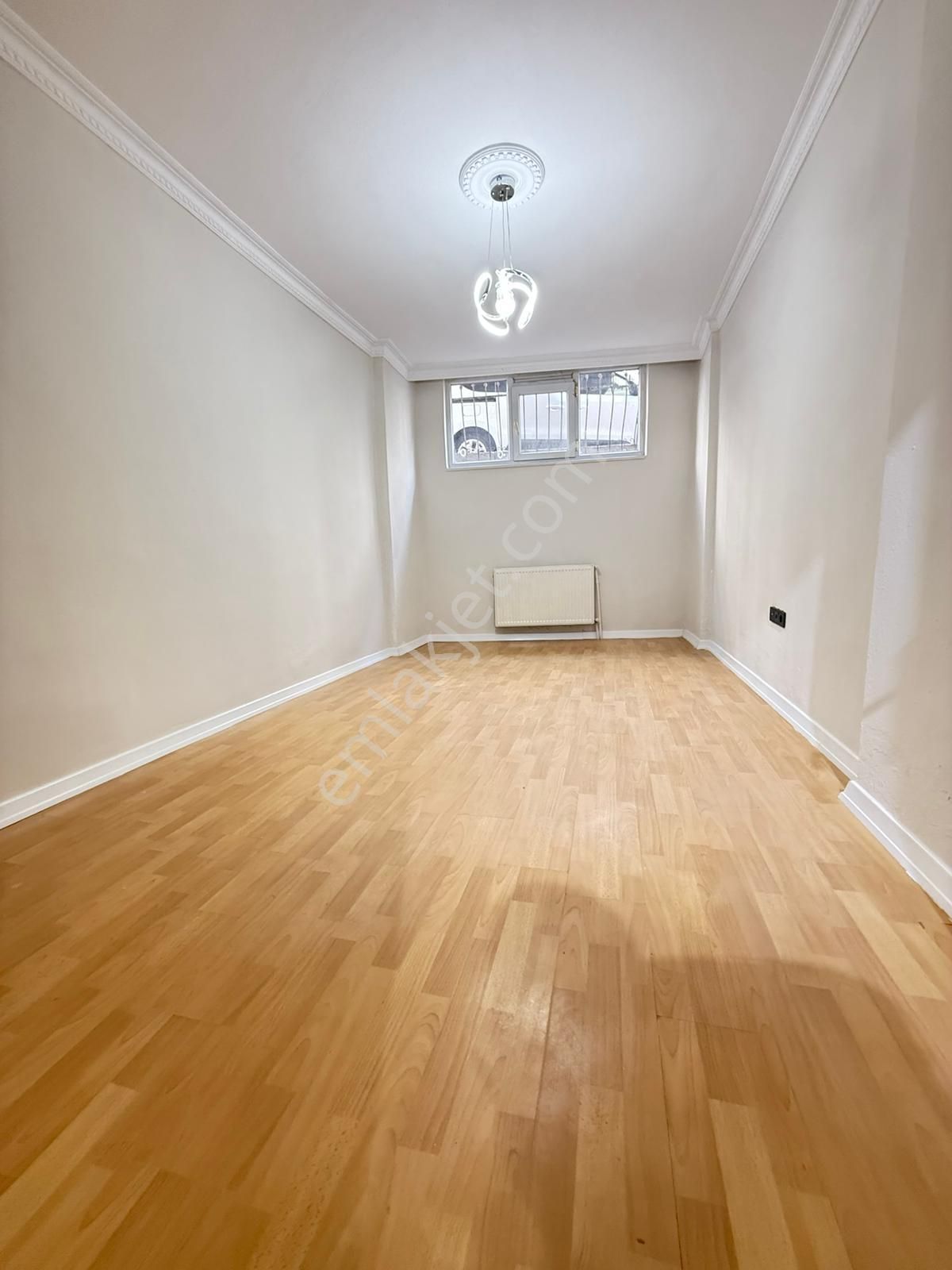 Meydana Yakın Müstakil Bahçe Kullanımlı Kiralık Daire!!! - Görsel 2