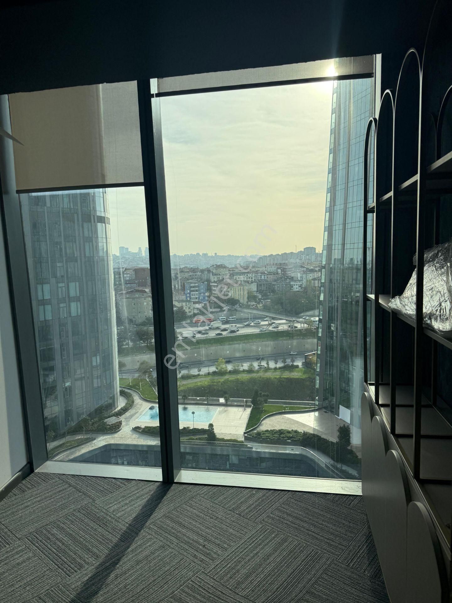 Kiralık Ofis Skyland'te Balkonlu Prestijli Remax Astyle - Görsel 28