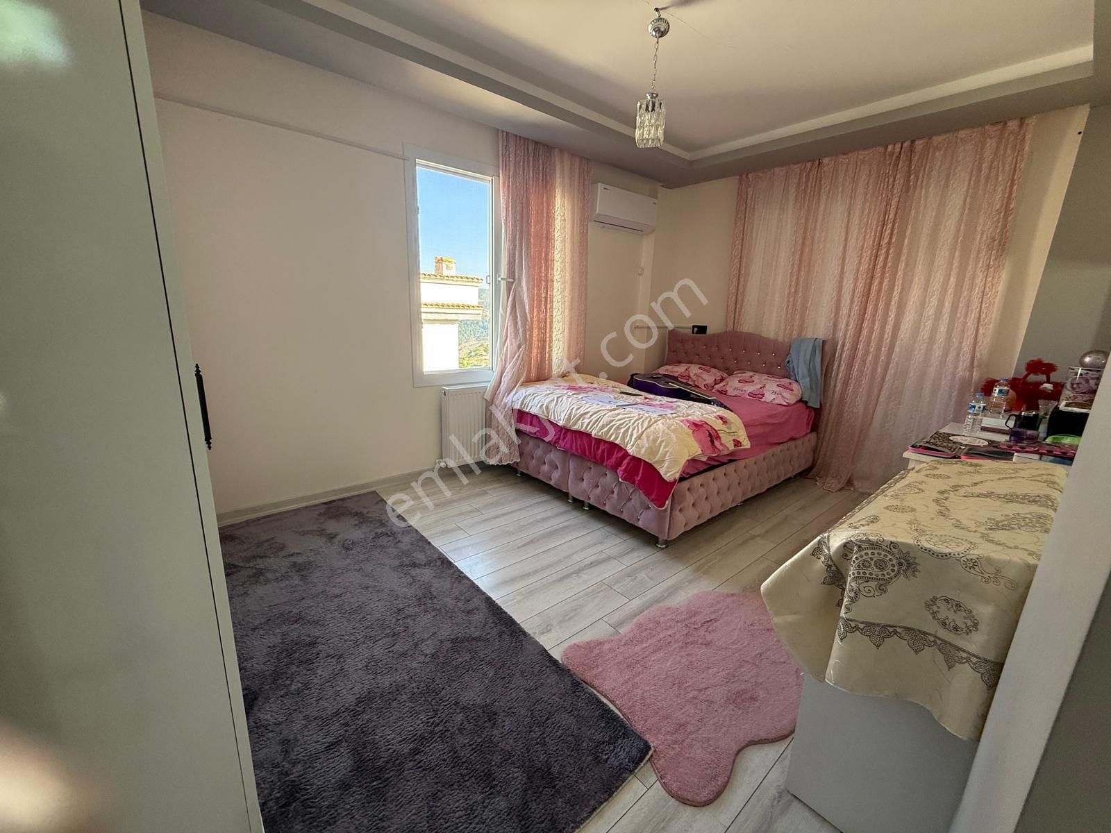 Remax Toros'tan Darısekisi'nde Lüks Tripleks 5+1 Eşyalı Villa - Görsel 14