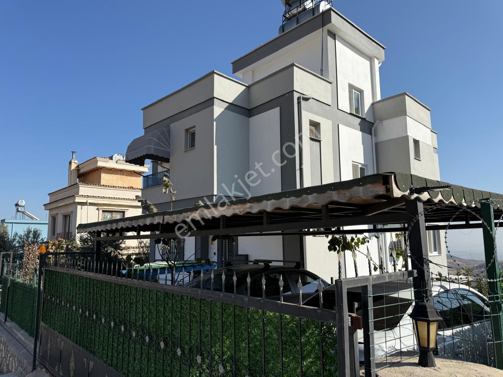 Remax Toros'tan Darısekisi'nde Lüks Tripleks 5+1 Eşyalı Villa - Görsel 35