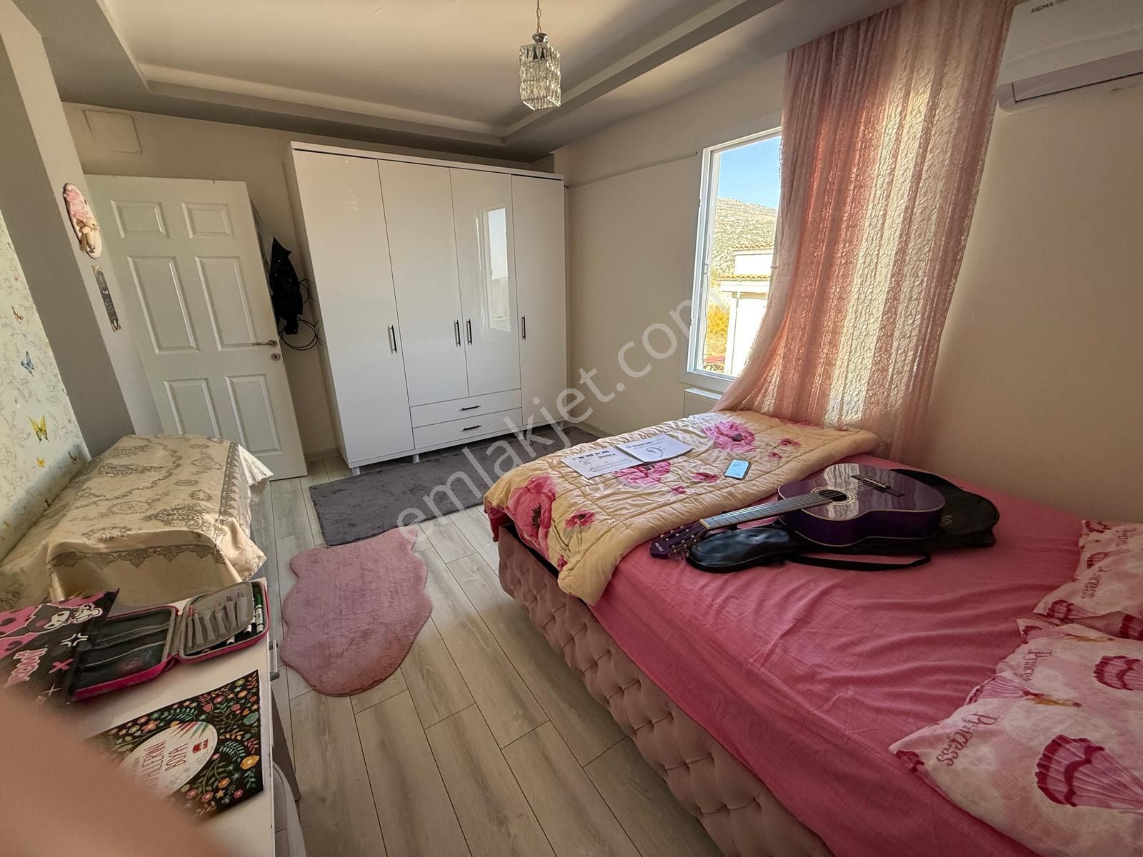 Remax Toros'tan Darısekisi'nde Lüks Tripleks 5+1 Eşyalı Villa - Görsel 15