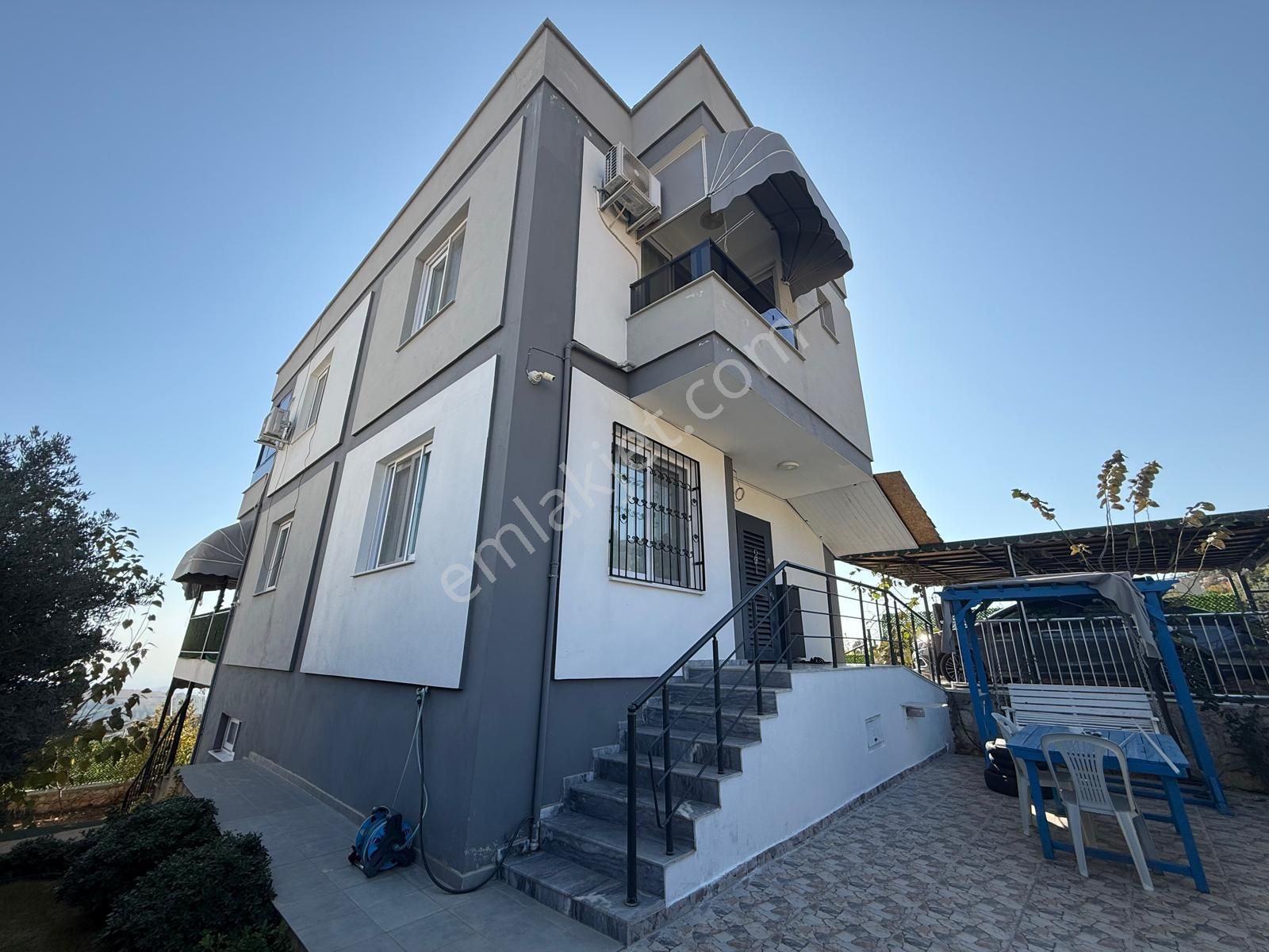 Remax Toros'tan Darısekisi'nde Lüks Tripleks 5+1 Eşyalı Villa - Görsel 30