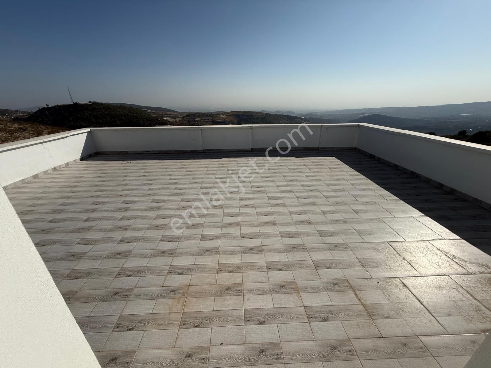 Remax Toros'tan Darısekisi'nde Lüks Tripleks 5+1 Eşyalı Villa - Görsel 24
