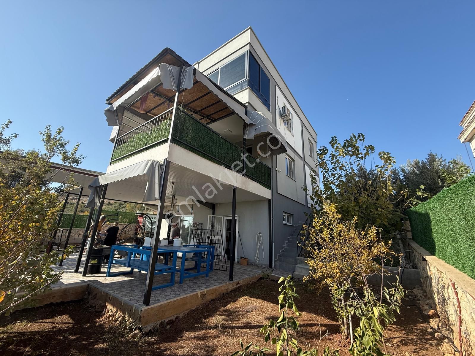 Remax Toros'tan Darısekisi'nde Lüks Tripleks 5+1 Eşyalı Villa - Görsel 2
