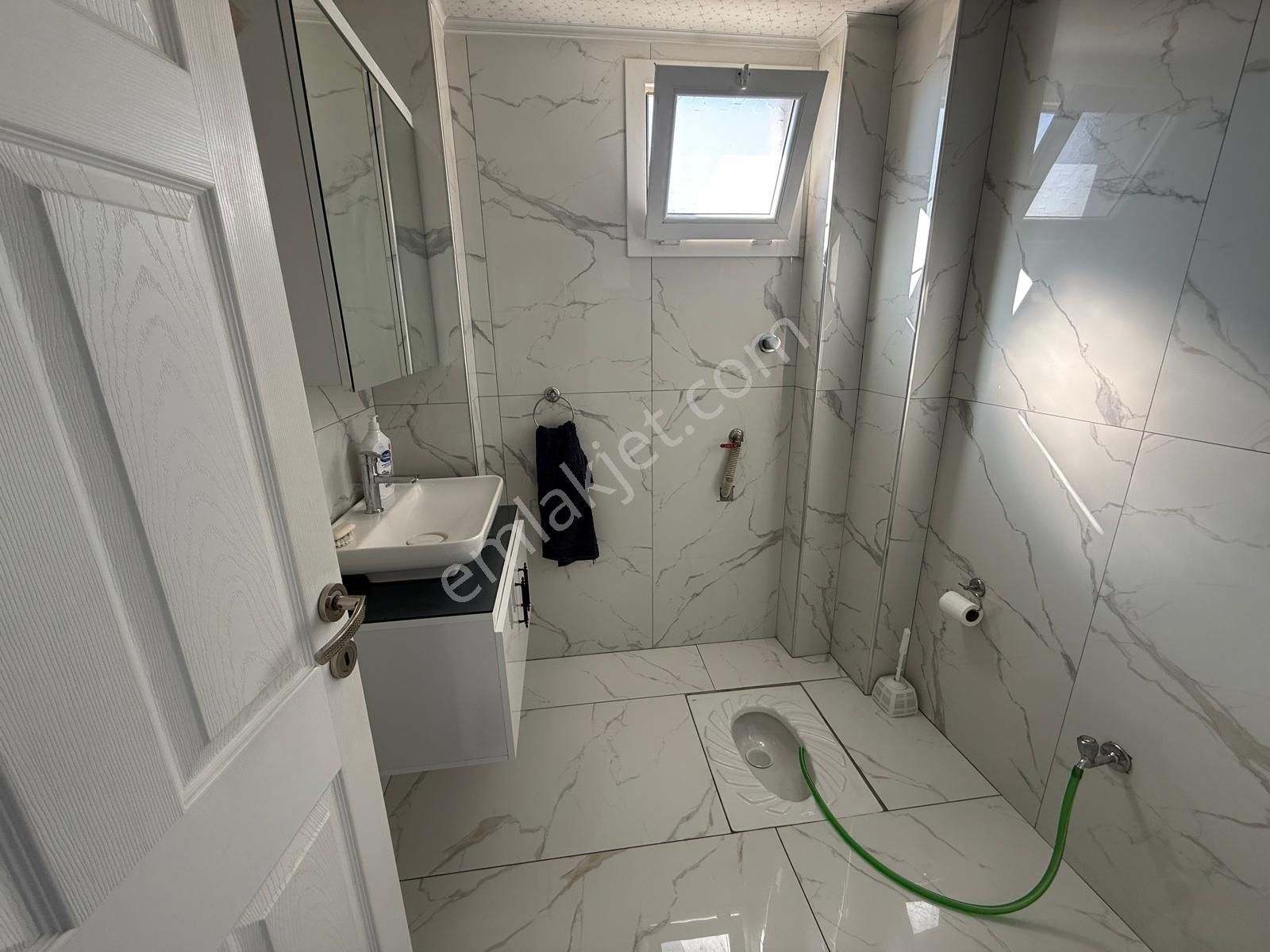 Remax Toros'tan Darısekisi'nde Lüks Tripleks 5+1 Eşyalı Villa - Görsel 21