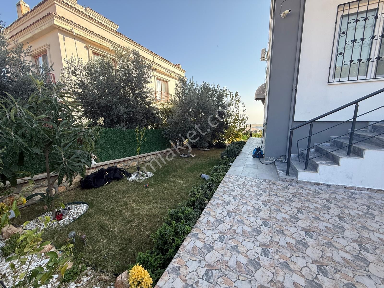 Remax Toros'tan Darısekisi'nde Lüks Tripleks 5+1 Eşyalı Villa - Görsel 28