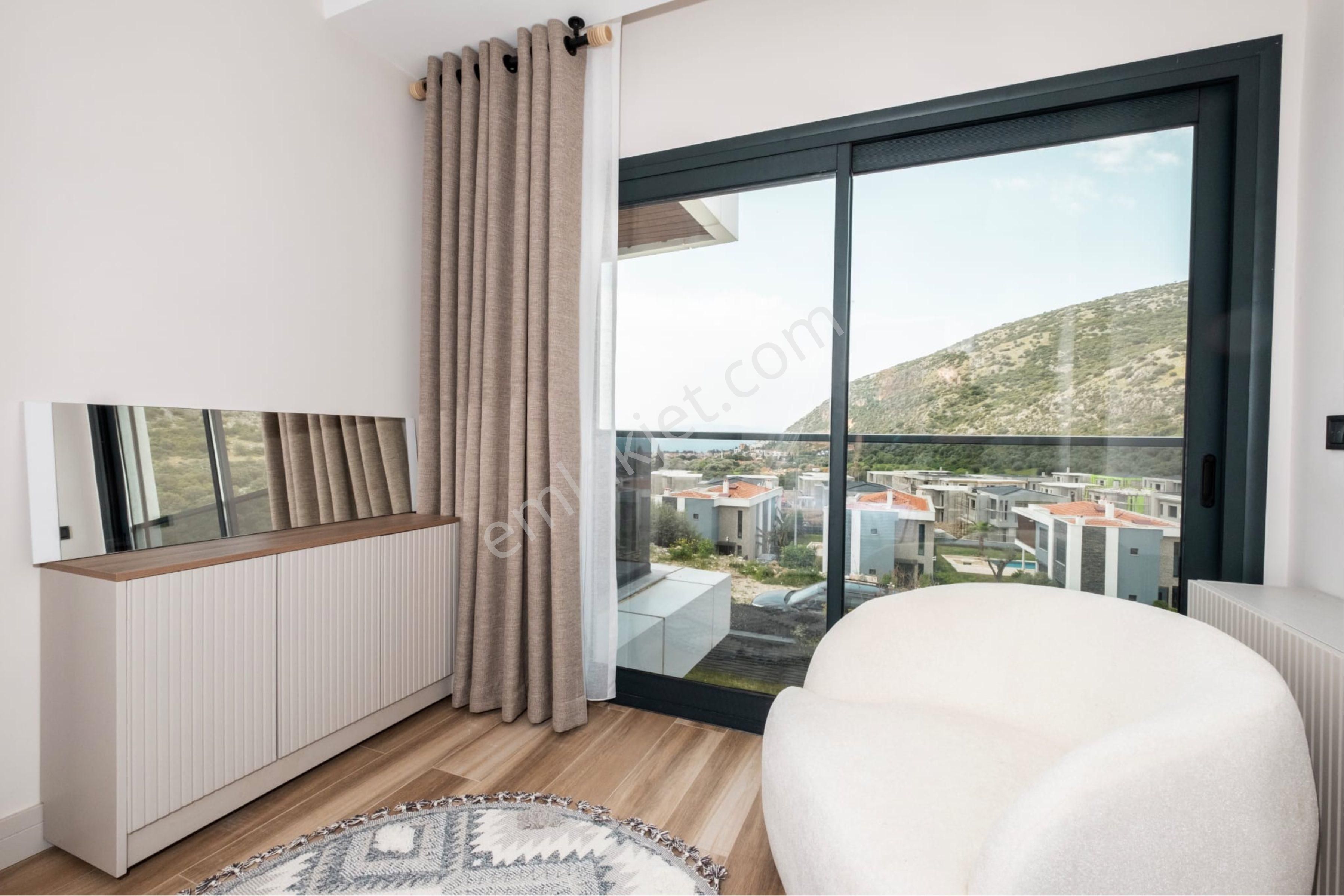 Kuşadası Yavansu'da Özel Havuzlu 4+1 Satılık Villa - Görsel 8