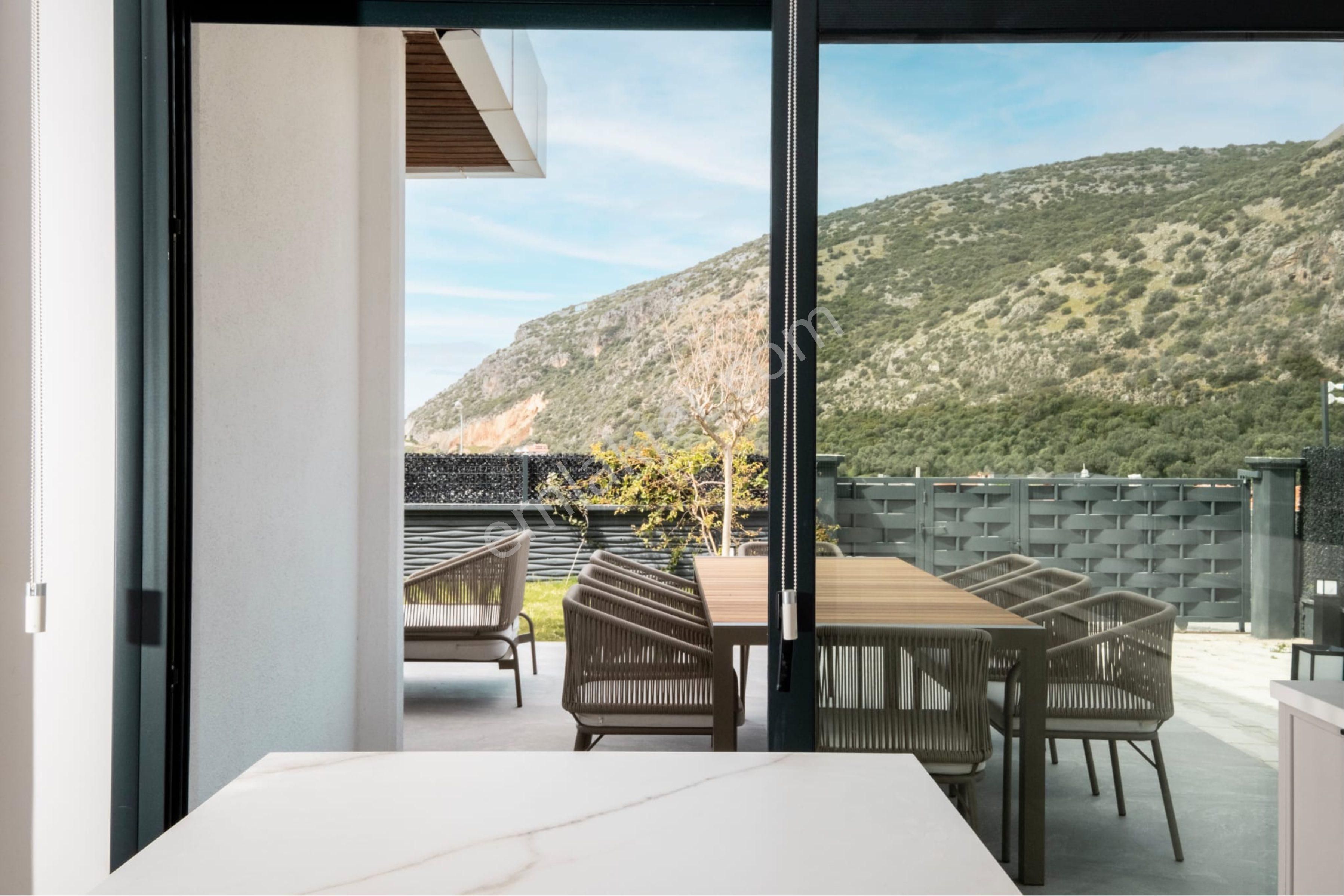 Kuşadası Yavansu'da Özel Havuzlu 4+1 Satılık Villa - Görsel 25