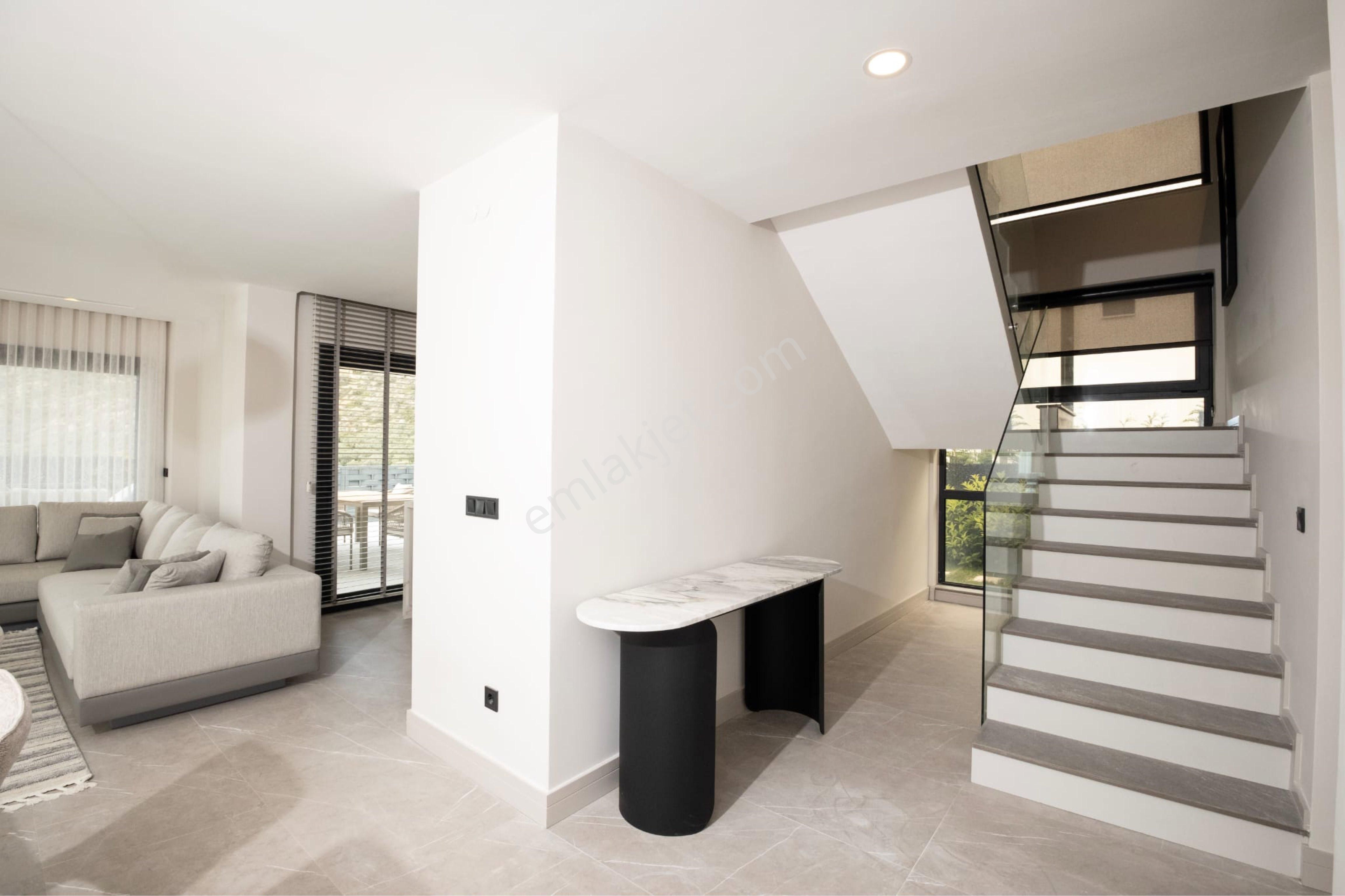 Kuşadası Yavansu'da Özel Havuzlu 4+1 Satılık Villa - Görsel 16