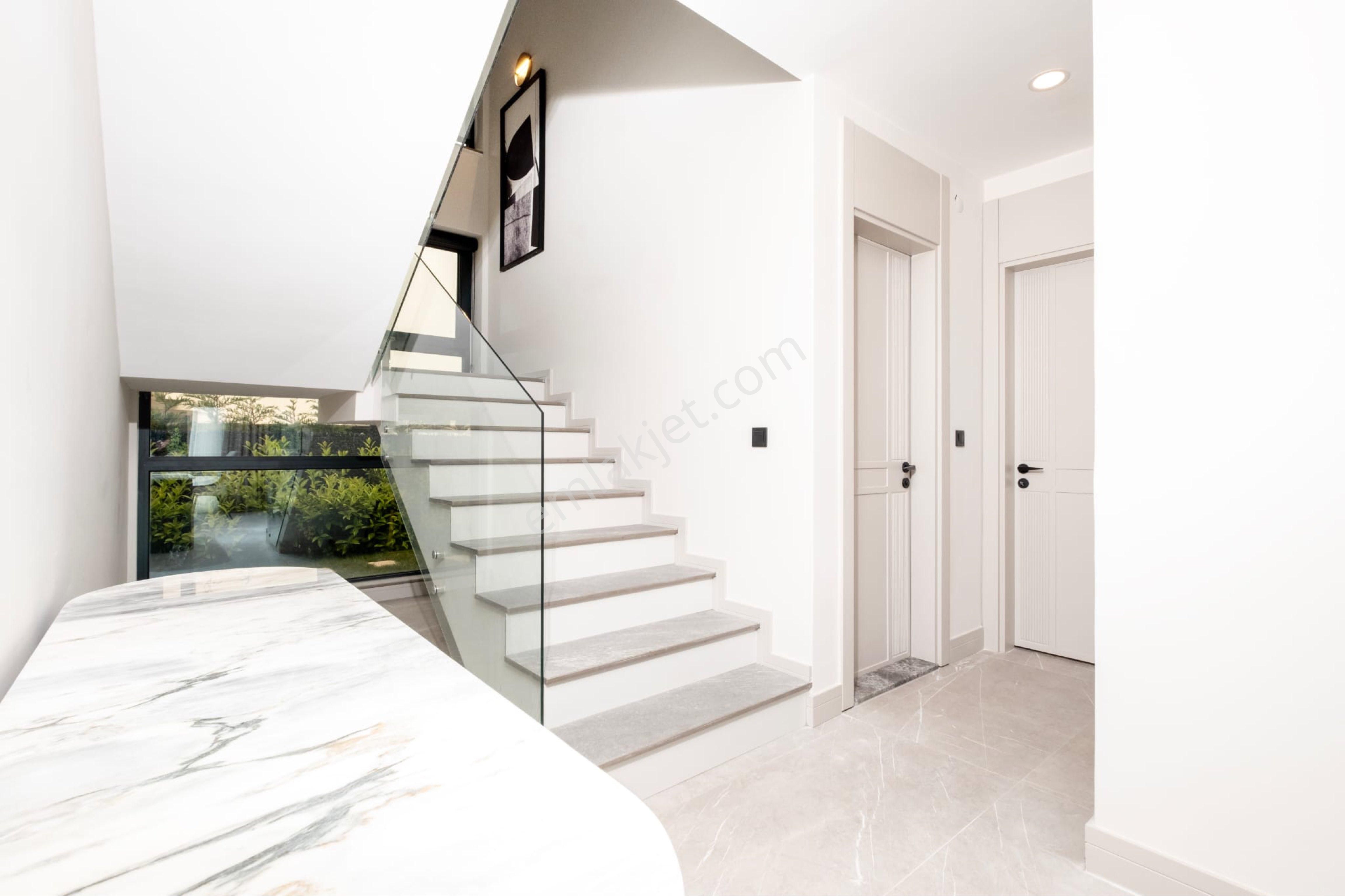 Kuşadası Yavansu'da Özel Havuzlu 4+1 Satılık Villa - Görsel 15