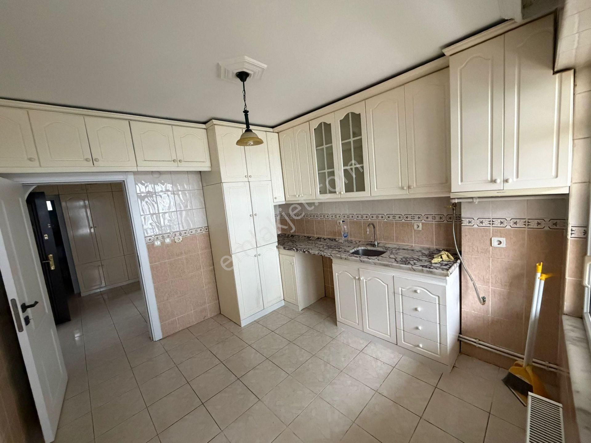 Bahçelievler'de 120 M2 Geniş Daire - Görsel 10