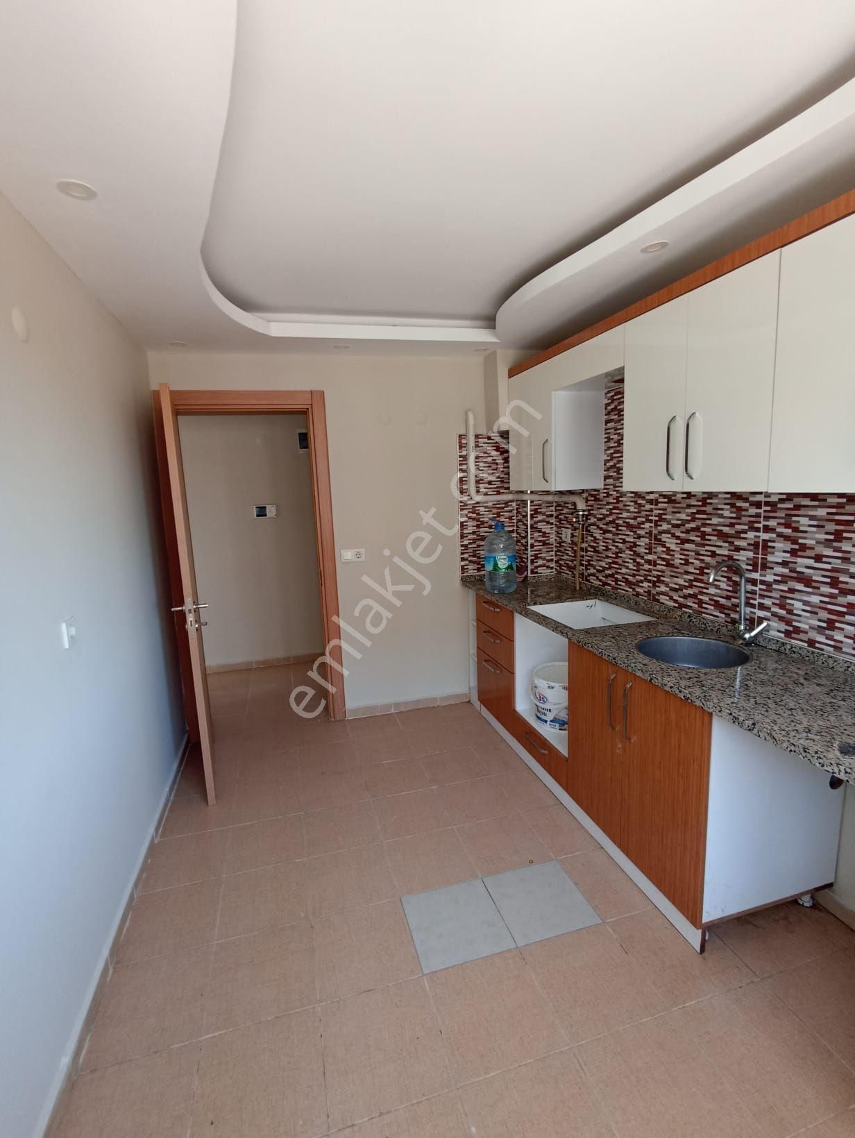 Üzmez Gayrimenkul Den 3+1 Kiralık Daire - Görsel 4