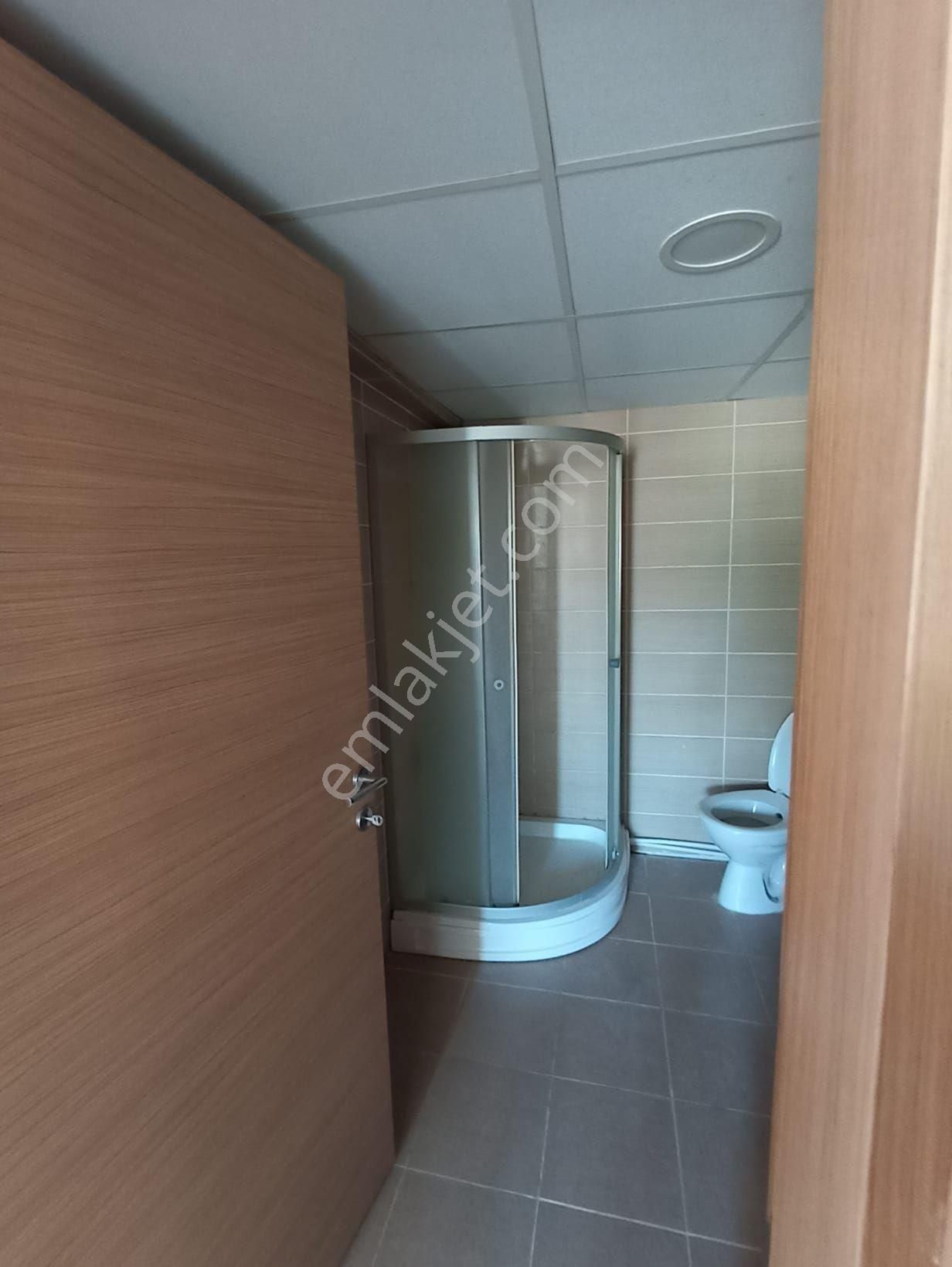 Üzmez Gayrimenkul Den 3+1 Kiralık Daire - Görsel 17
