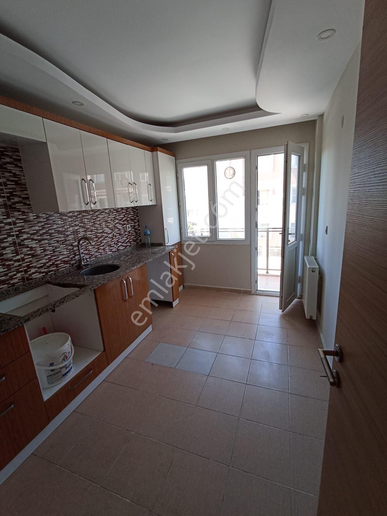Üzmez Gayrimenkul Den 3+1 Kiralık Daire - Görsel 6