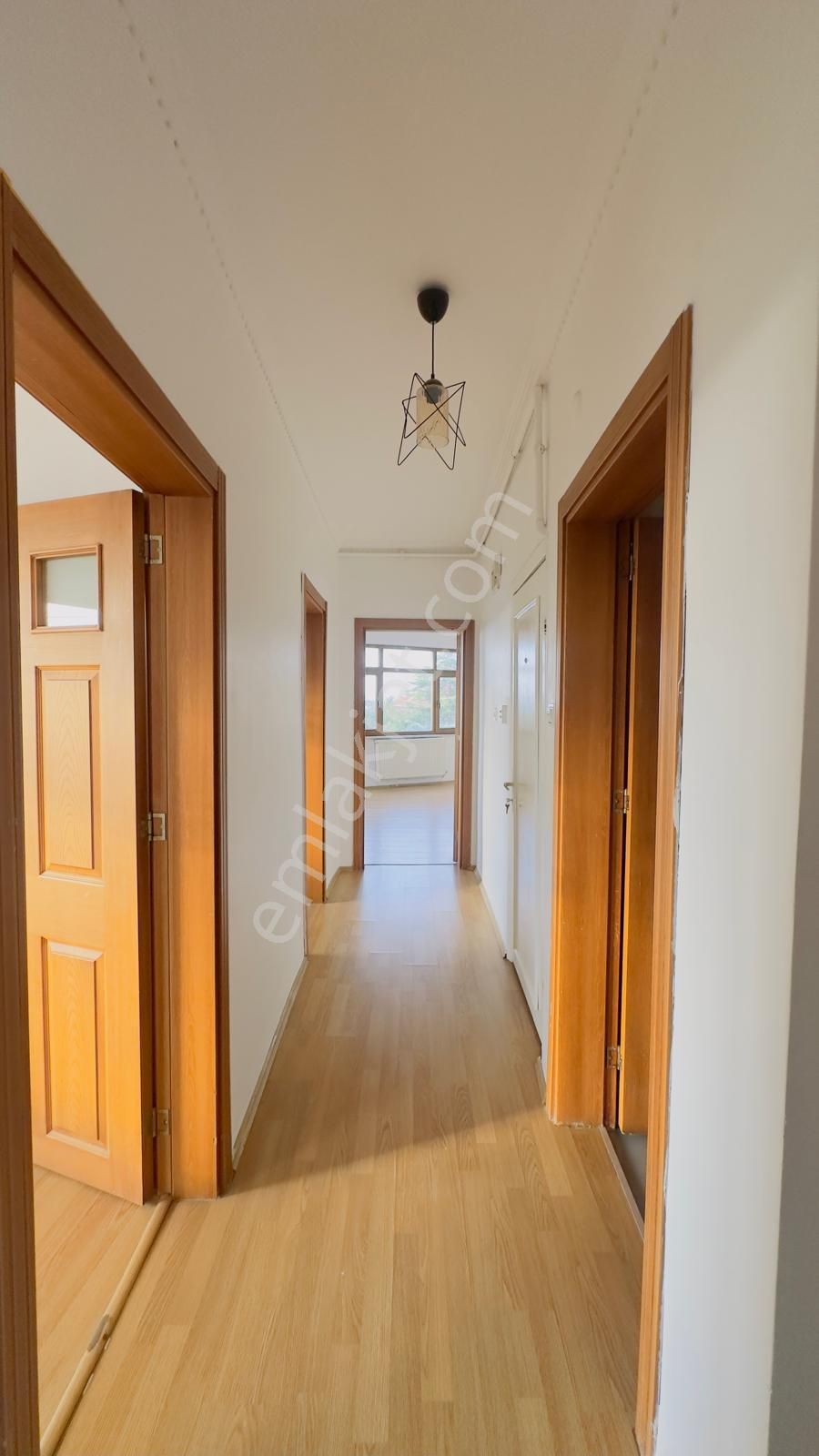 Çengelköy Rasathane 'de Deniz Manzaralı 2+1 Kiralık Daire - Görsel 17