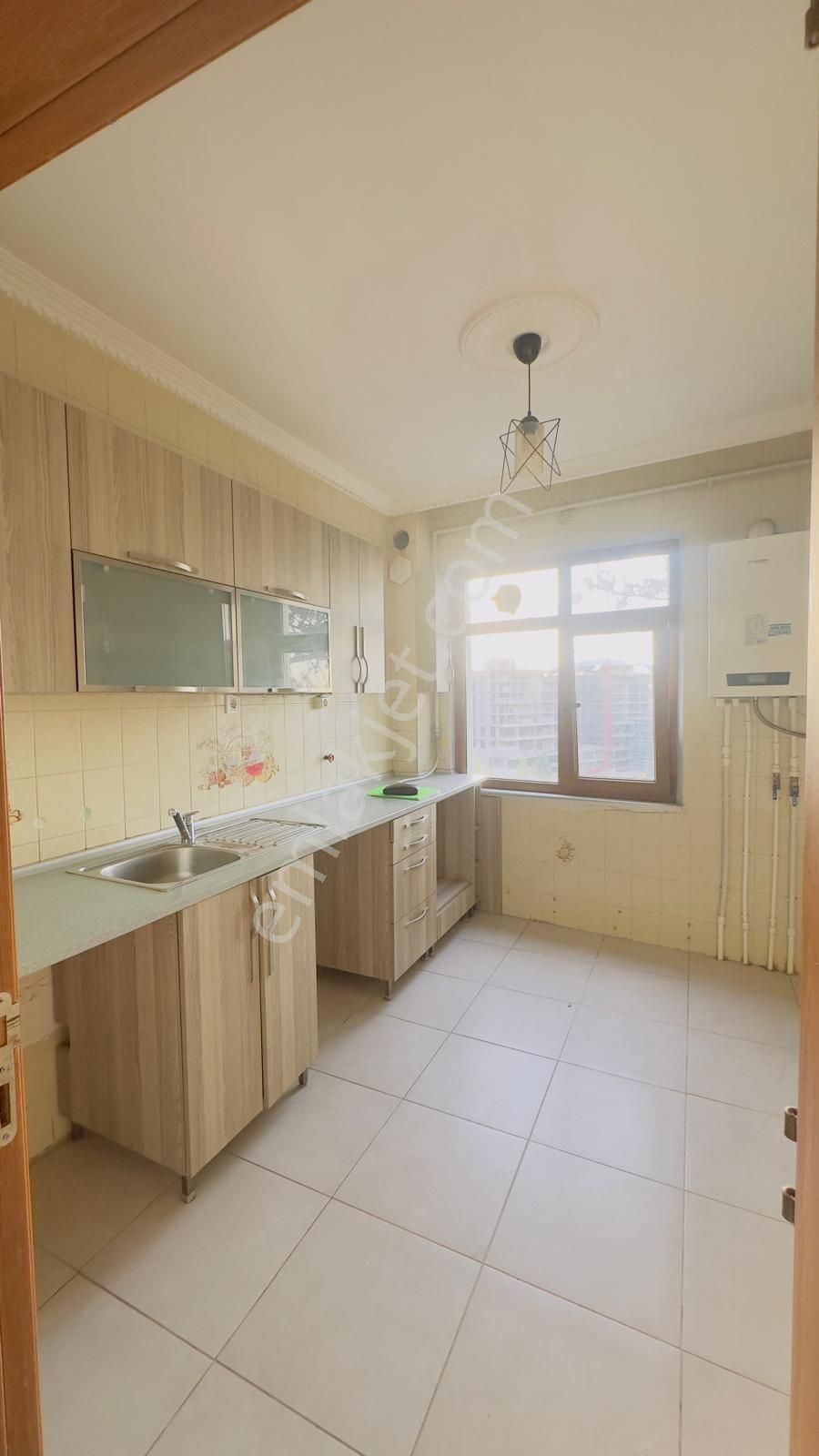 Çengelköy Rasathane 'de Deniz Manzaralı 2+1 Kiralık Daire - Görsel 10