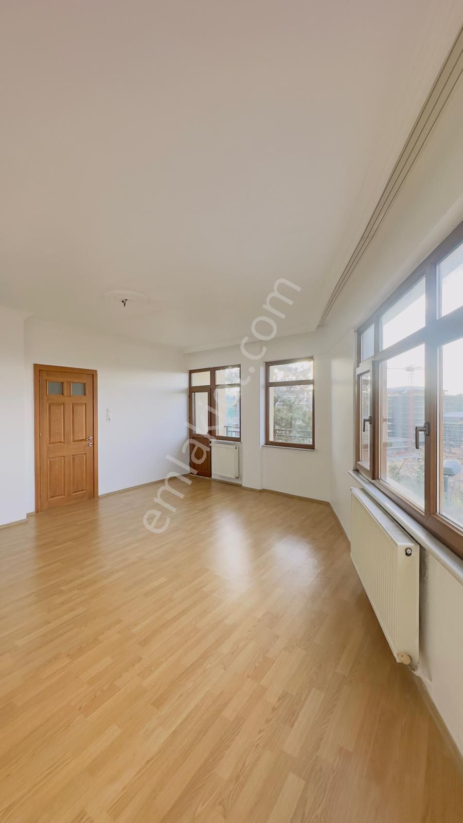 Çengelköy Rasathane 'de Deniz Manzaralı 2+1 Kiralık Daire - Görsel 3