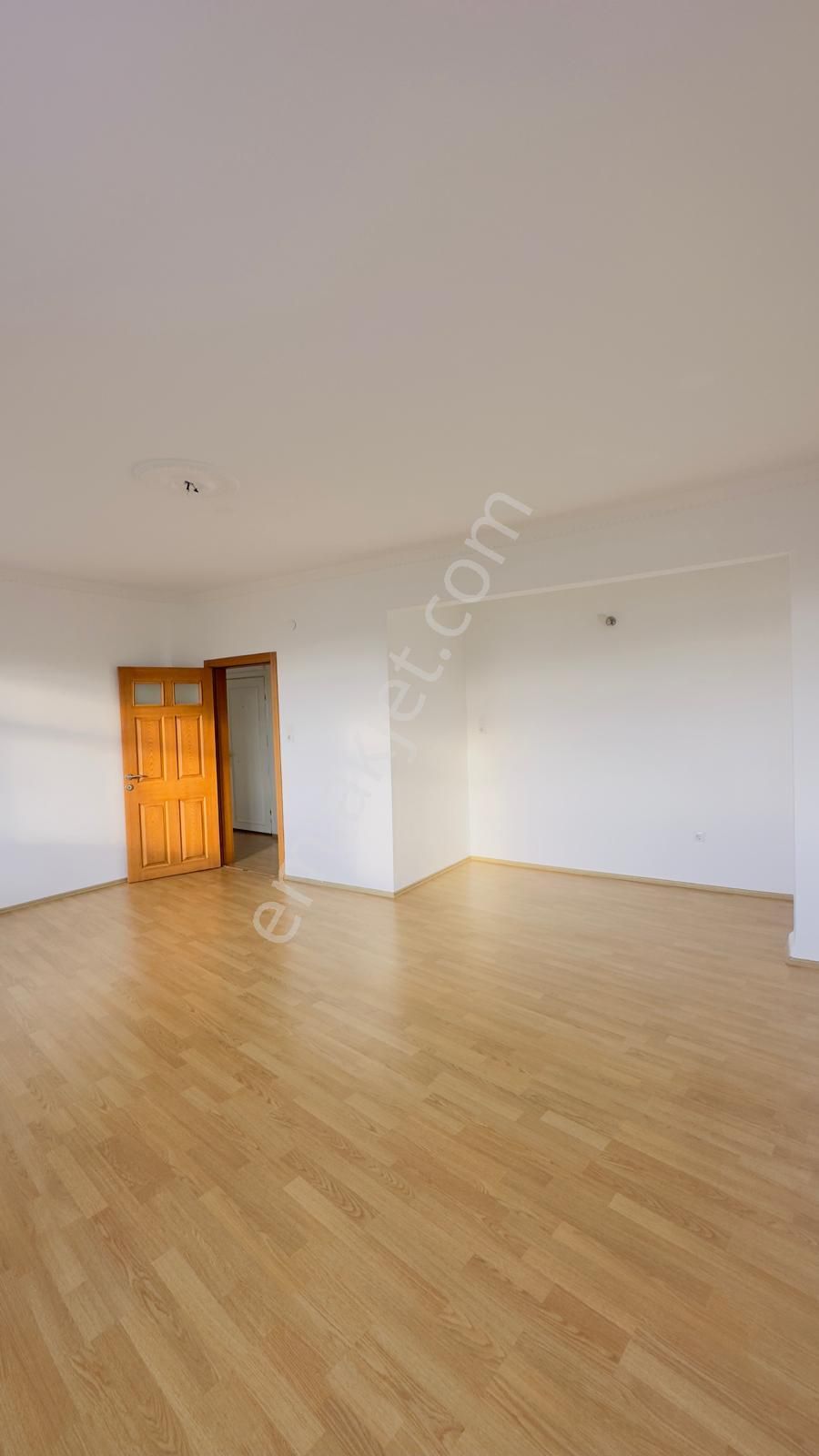 Çengelköy Rasathane 'de Deniz Manzaralı 2+1 Kiralık Daire - Görsel 14