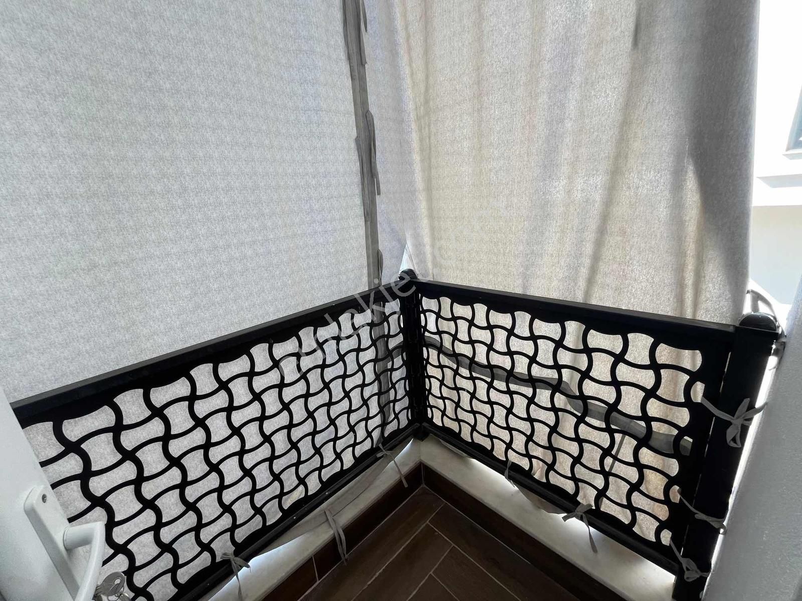 Kökce'den Eskicami'de Satılık 2+1 Ayrı Mutfak Geniş Arakat Daire - Görsel 2