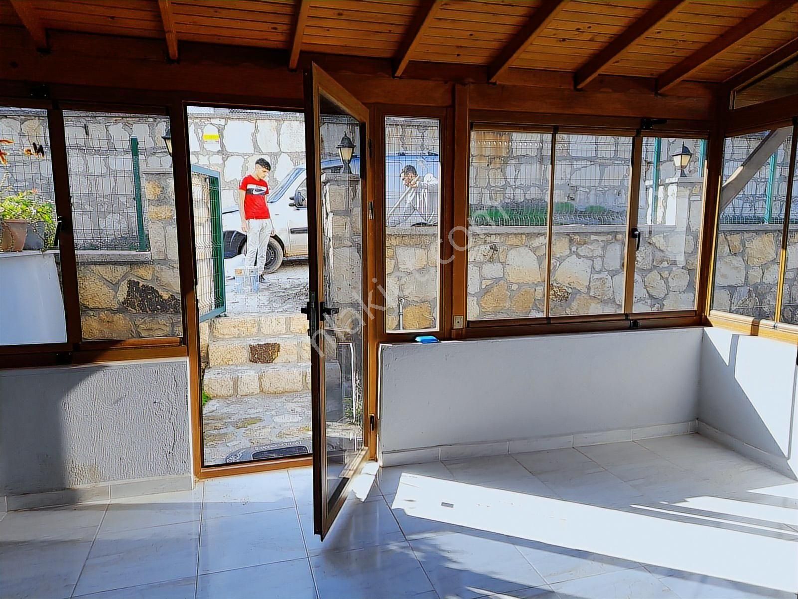 Yenifoça Narezende Deniz Manzaralı Doğalgazlı3+1 Trıbleks Villa - Görsel 13