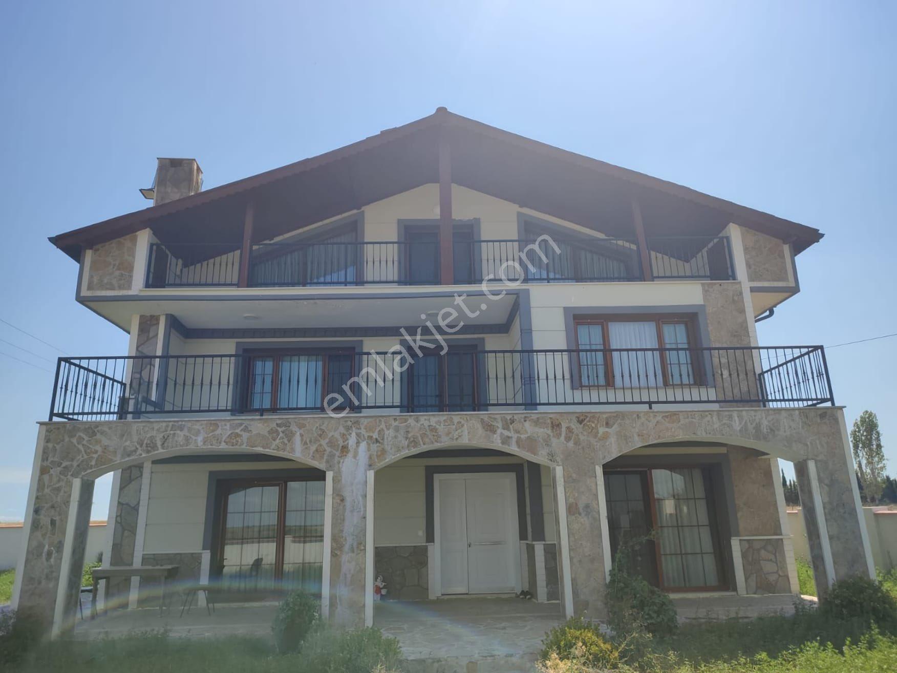 Kırklareli Erikli Yurdu Köyünde Satılık Çiftlik - Görsel 11