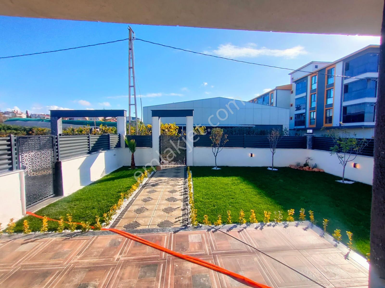 Tekirdağ Yeniçiftlik'de Merkeze ,okula,pazara Yakın Lüks Villa - Görsel 9