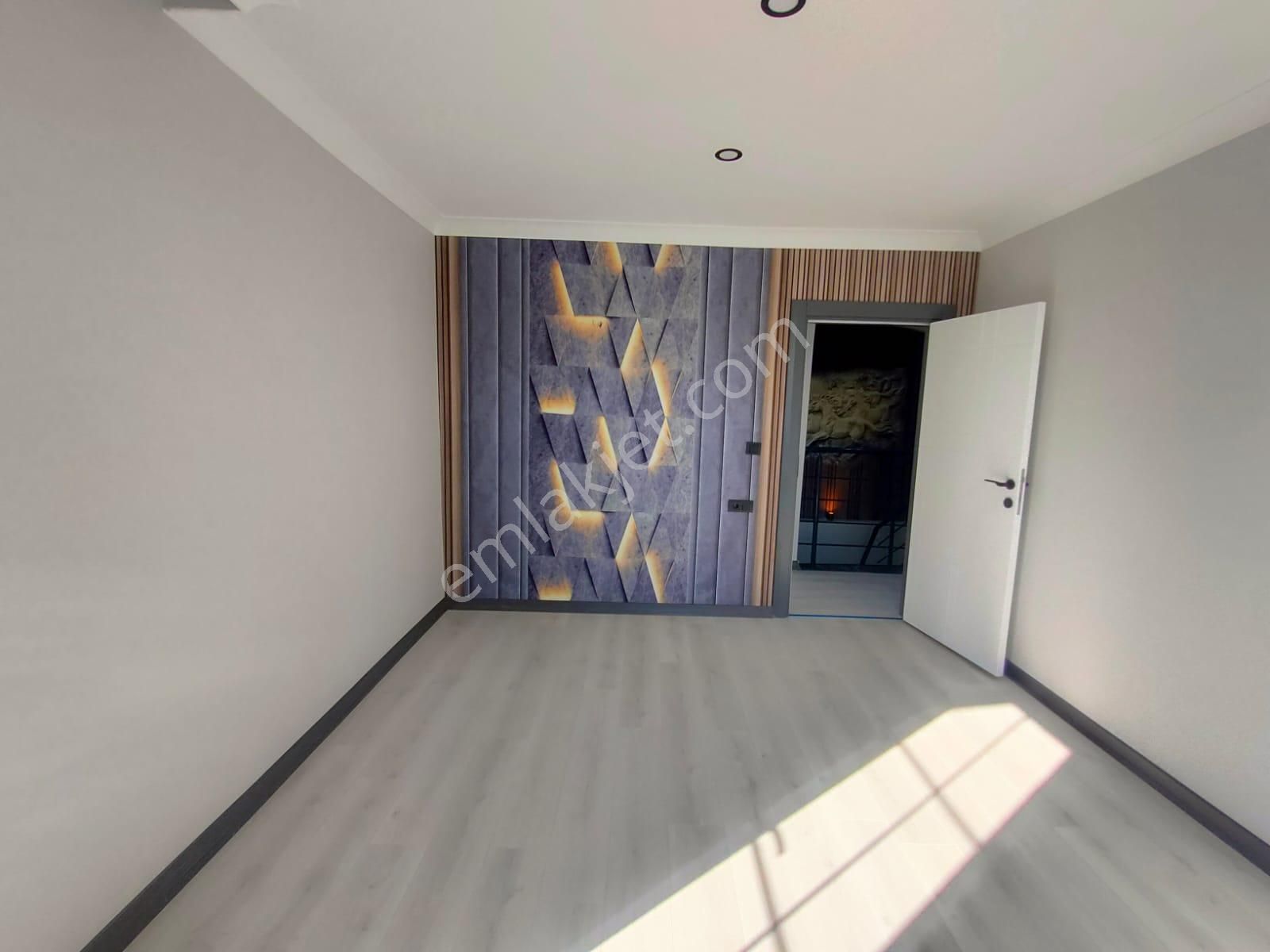 Tekirdağ Yeniçiftlik'de Merkeze ,okula,pazara Yakın Lüks Villa - Görsel 18