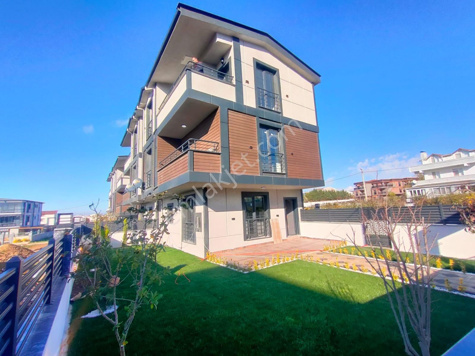 Tekirdağ Yeniçiftlik'de Merkeze ,okula,pazara Yakın Lüks Villa - Görsel 5