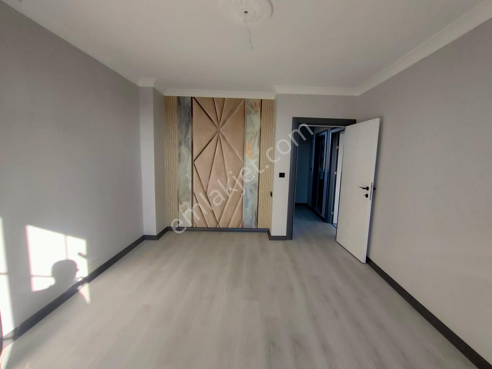 Tekirdağ Yeniçiftlik'de Merkeze ,okula,pazara Yakın Lüks Villa - Görsel 32