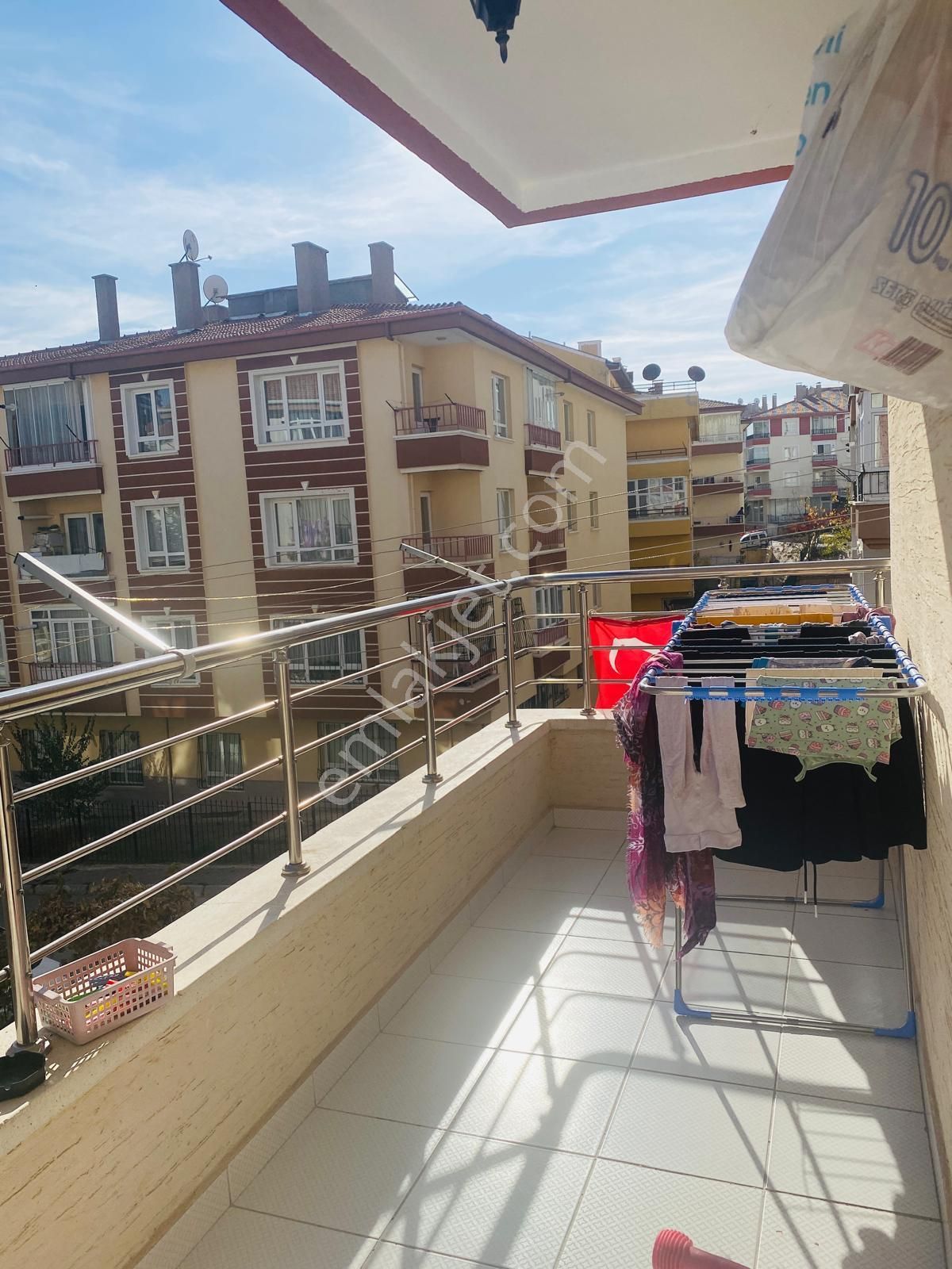 İmir Emlak'tan Güney Cephe 1.kat Ön Cephe Ebeveyn Banyolu Yapılı - Görsel 8