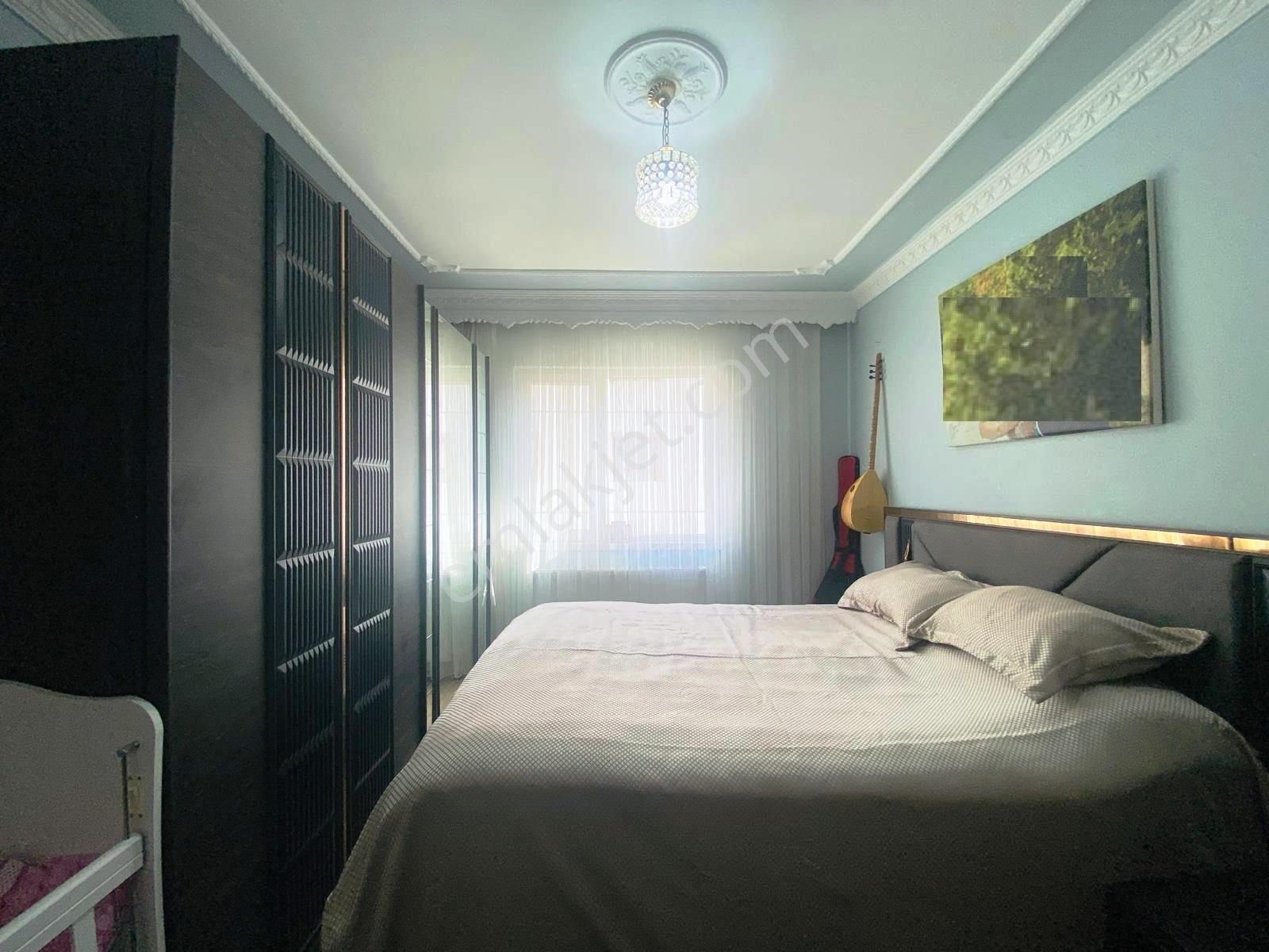 İmir Emlak'tan Güney Cephe 1.kat Ön Cephe Ebeveyn Banyolu Yapılı - Görsel 24