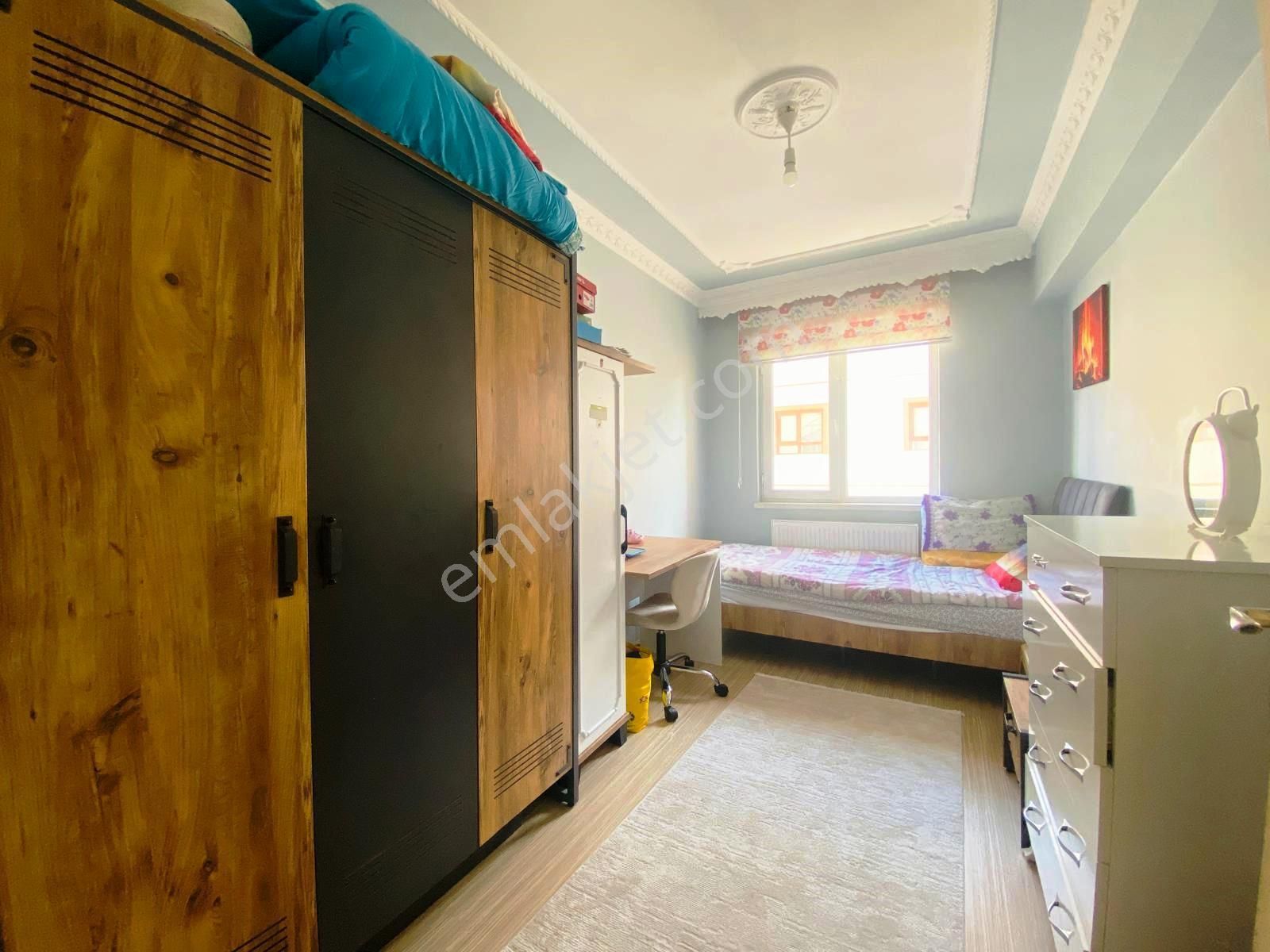 İmir Emlak'tan Güney Cephe 1.kat Ön Cephe Ebeveyn Banyolu Yapılı - Görsel 18