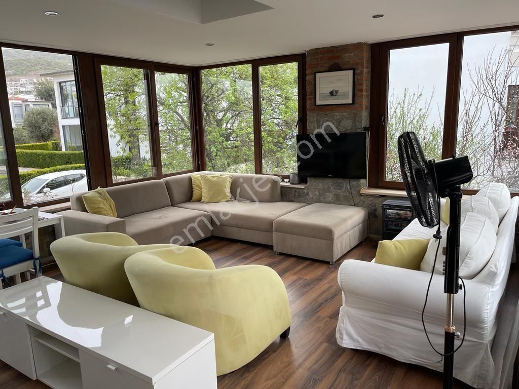 Bodrum Turgutreis Te 3+2 Yıllık Kiralık Müstakil Taş Ev - Görsel 4