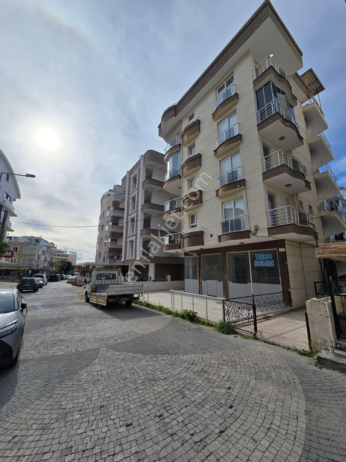 Didim Altınkum'da Denize 50m Asansörlü Satılık 2+1 Daire