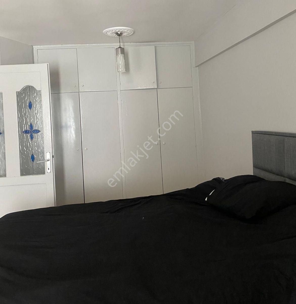 Alsancak Merkezde Eşyalı Satılık 1+1 Daire - Görsel 21