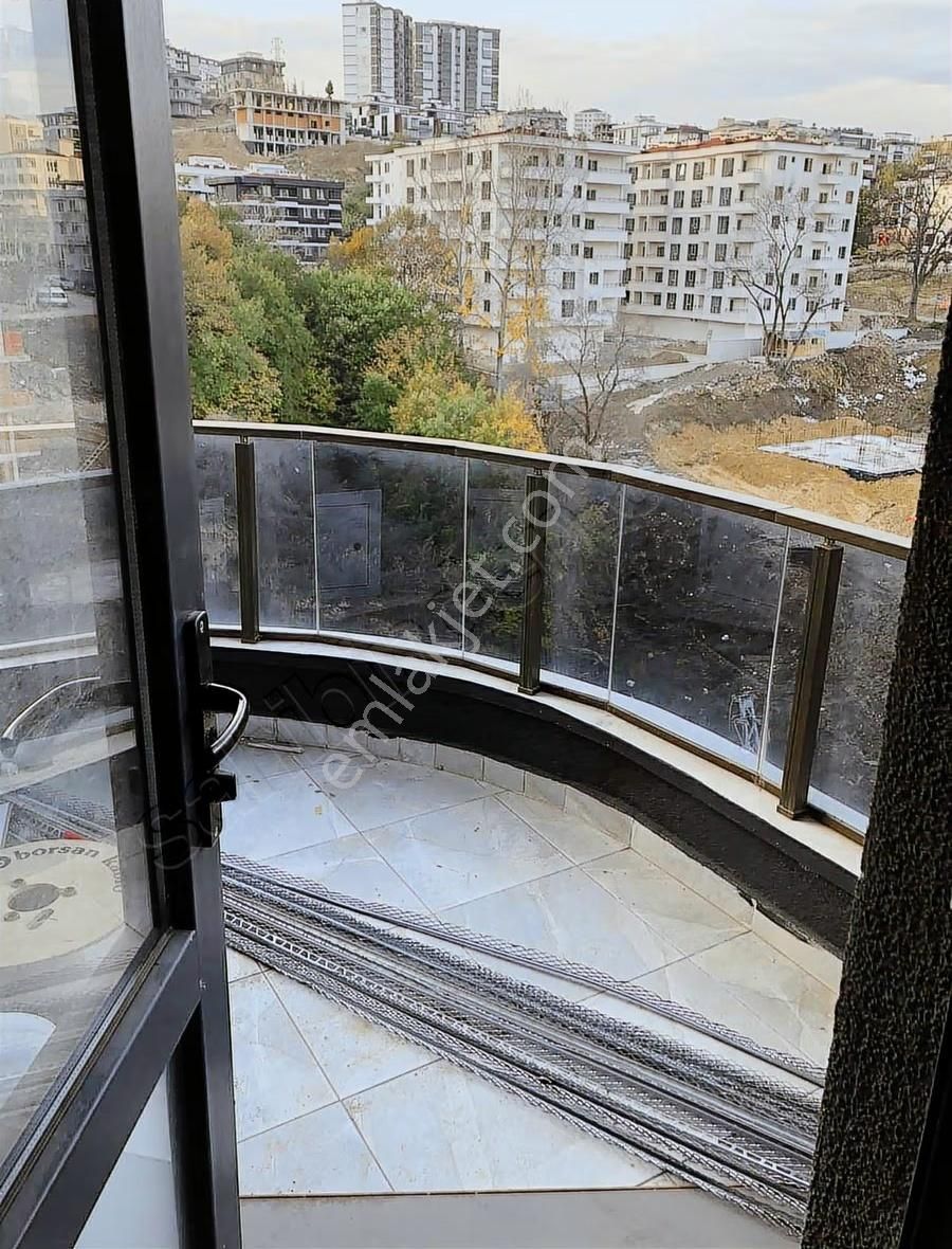 Pamuklu Bulvarında Eşyalı Geniş 1+1 Daire - Görsel 15