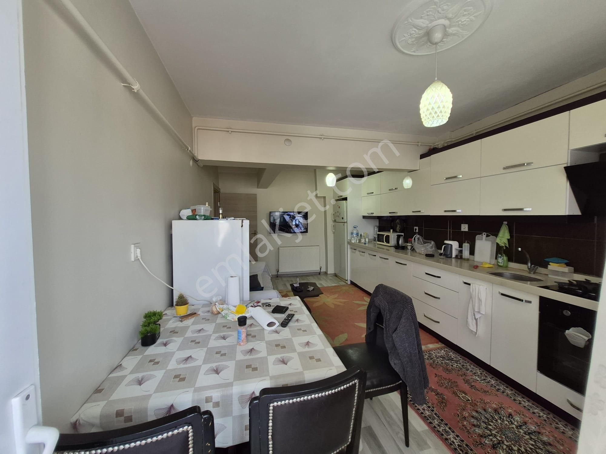 Bandırma Atatürk Caddesi Üzeri 2+1 Satılık Daire - Görsel 2
