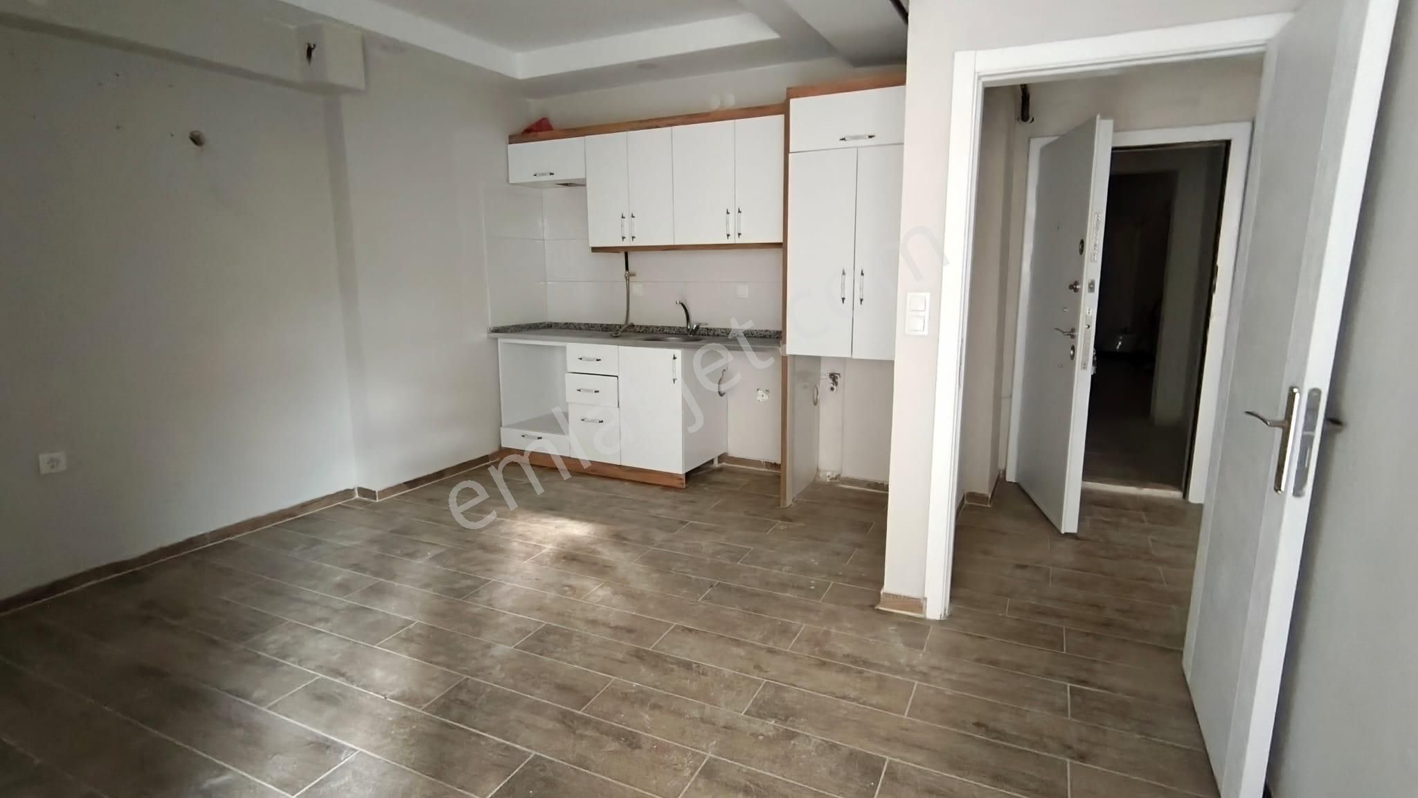 İzmir Torbalı Ayrancılarda Merkezde Acill Satılık 2+1 Açık Mutfak 0 Daire