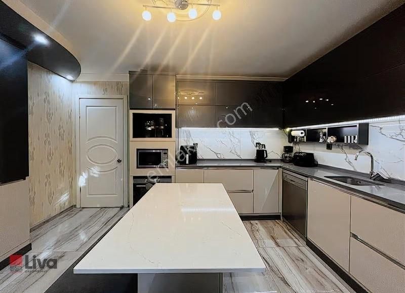 Rw Liva Dan Bahçelievler Mah. Muhteşem 5+1 Dubleks Daire - Görsel 24