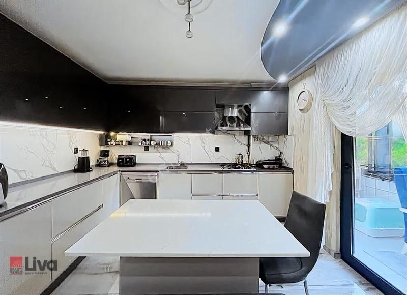 Rw Liva Dan Bahçelievler Mah. Muhteşem 5+1 Dubleks Daire - Görsel 8