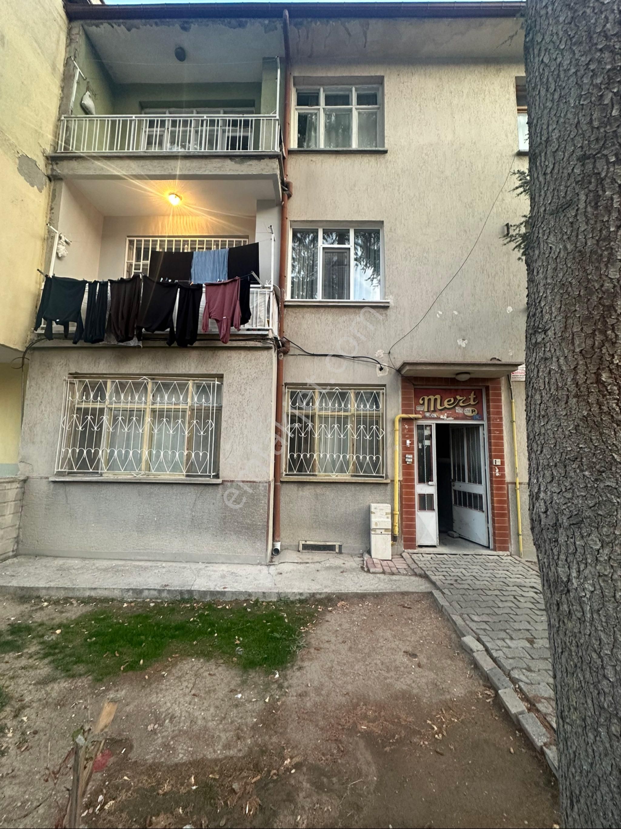 Salih Emlak 'tan Işıklar Mahallesinde Satılık 3+1 Zemin Kat Daire - Görsel 23