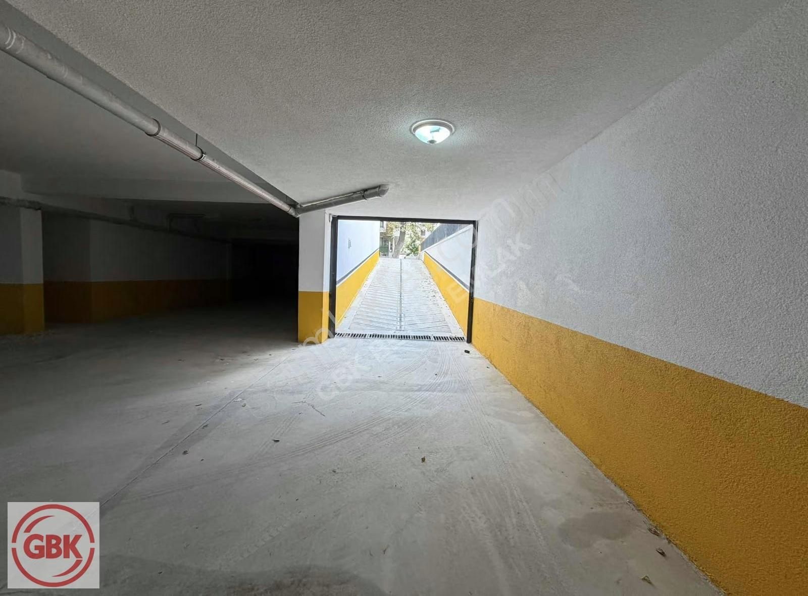 Bahçelievler Metroya 200 Metre | Kapalı Otoparklı 2+1 Daire - Görsel 12