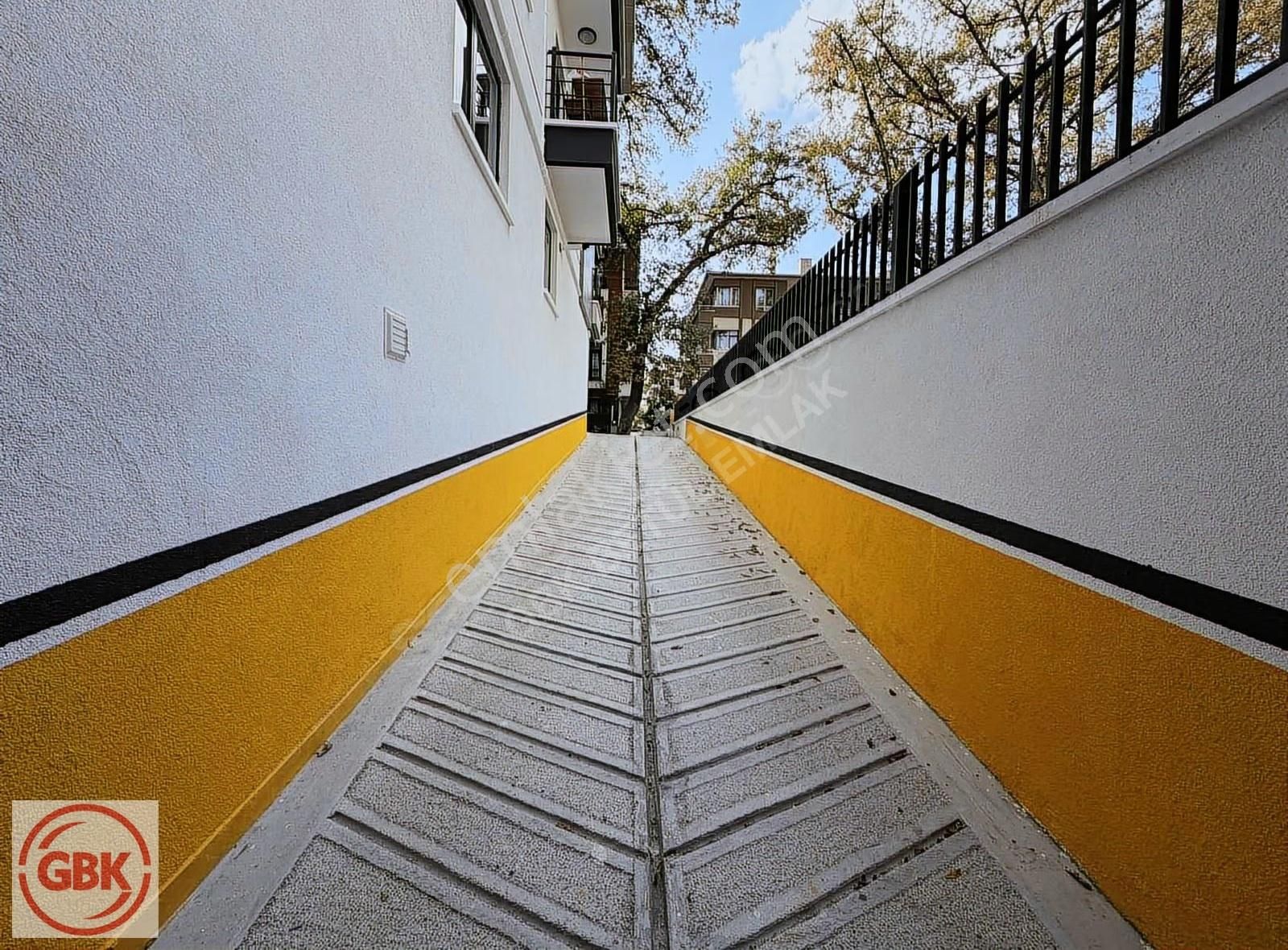 Bahçelievler Metroya 200 Metre | Kapalı Otoparklı 2+1 Daire - Görsel 21